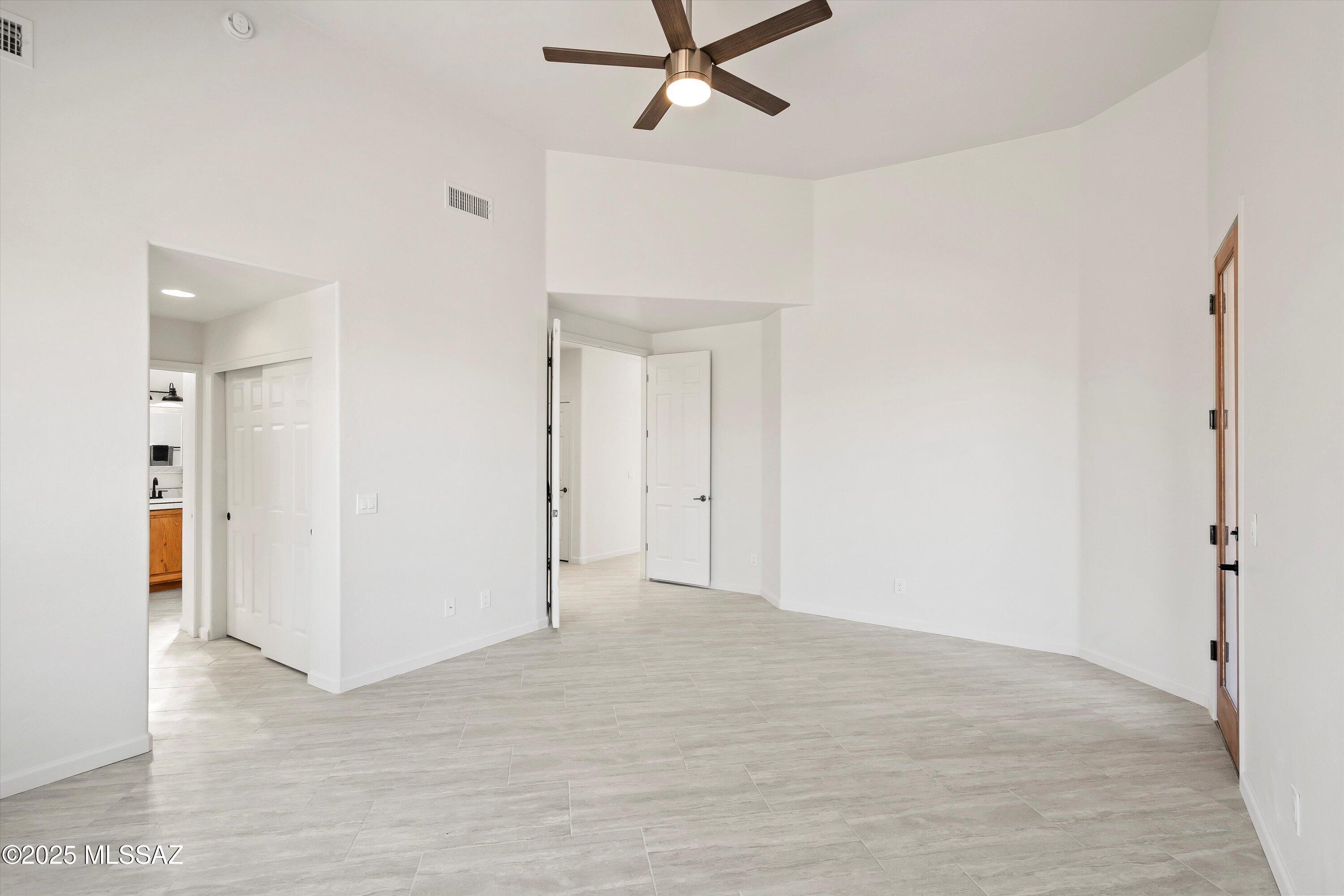 Coyote Creek (1-395) - Residential