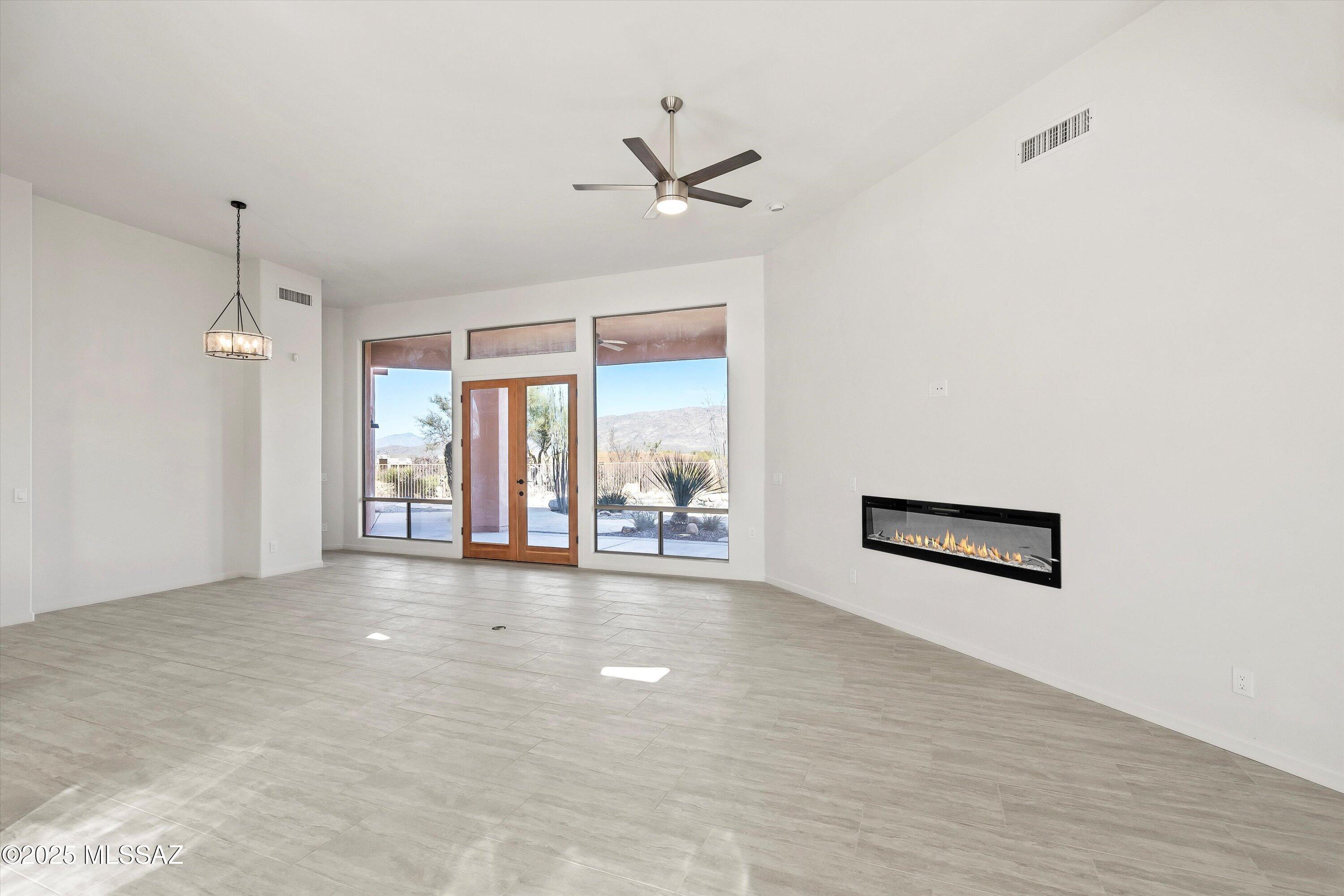 Coyote Creek (1-395) - Residential