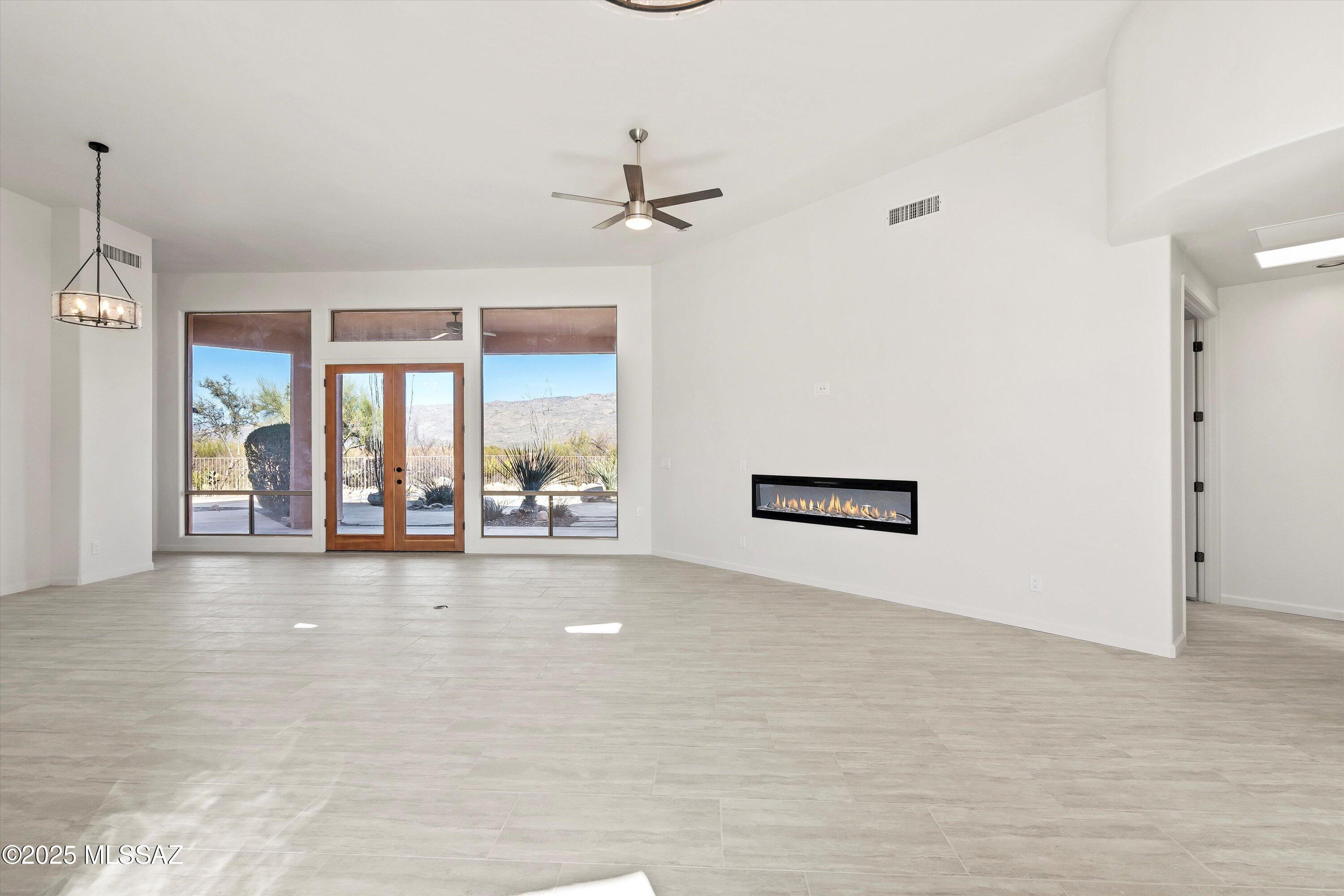 Coyote Creek (1-395) - Residential