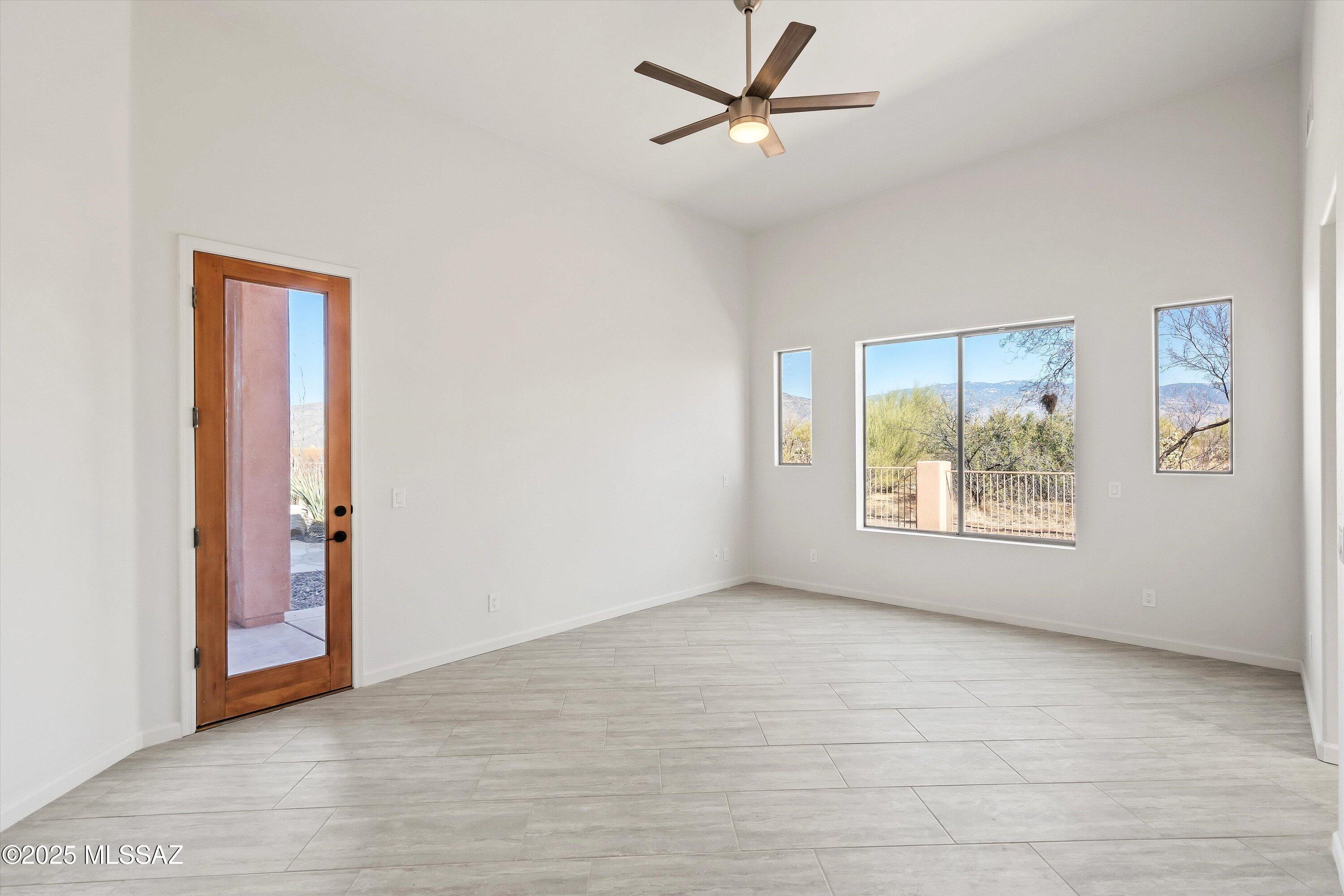 Coyote Creek (1-395) - Residential