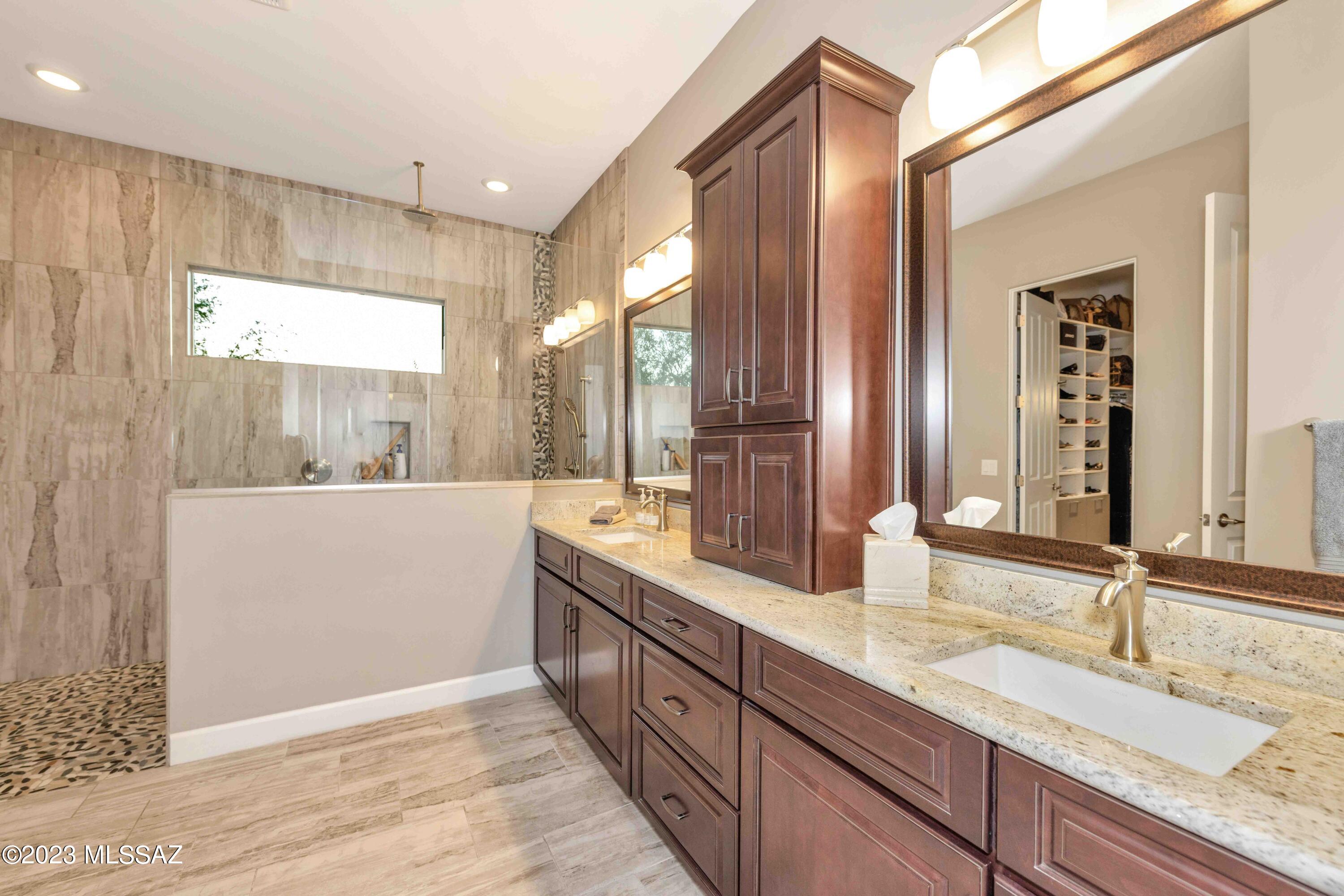 The Enclave At Stone Canyon V - Residential