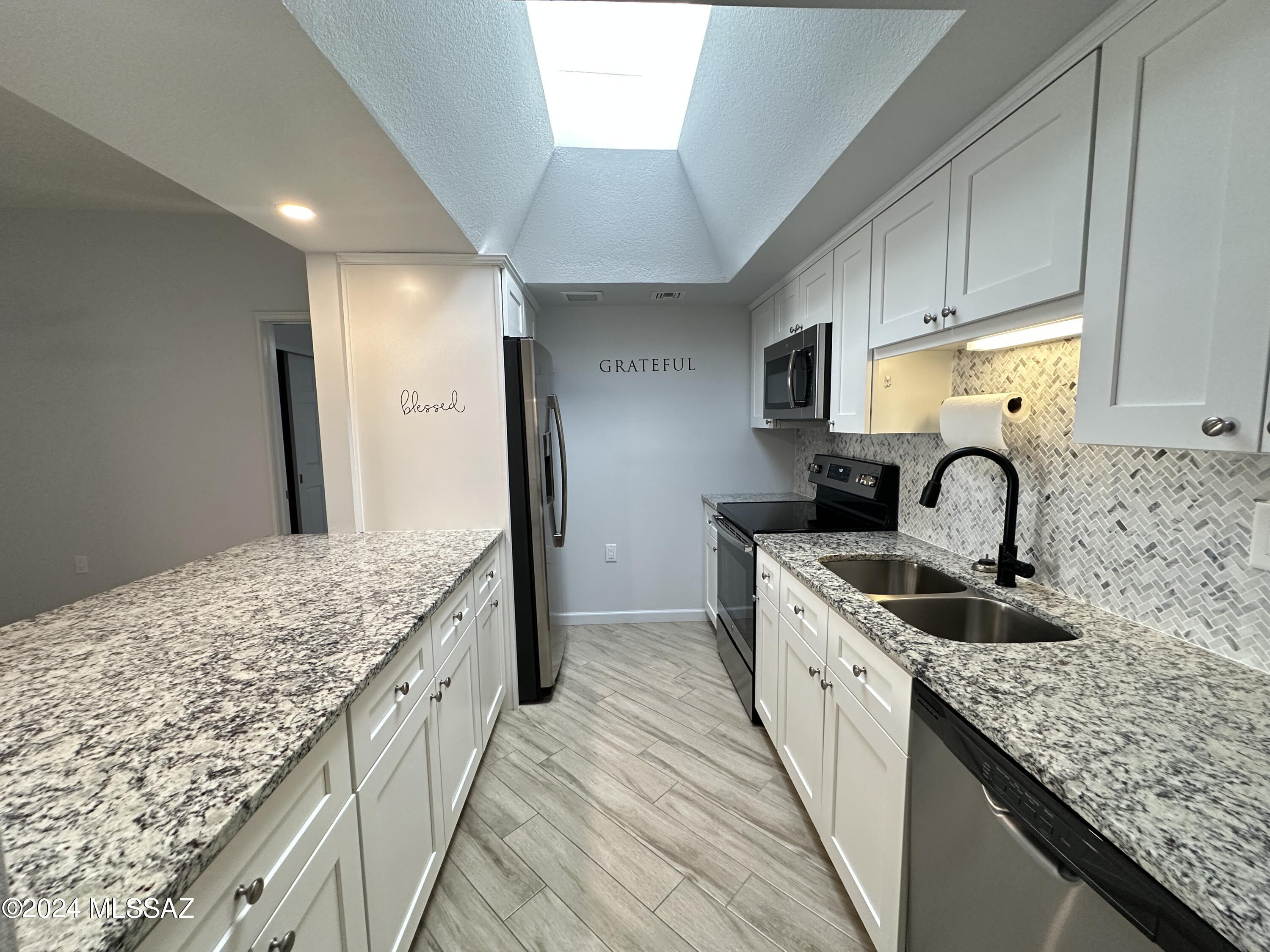 La Cholla Hills(1-313) - Residential Lease