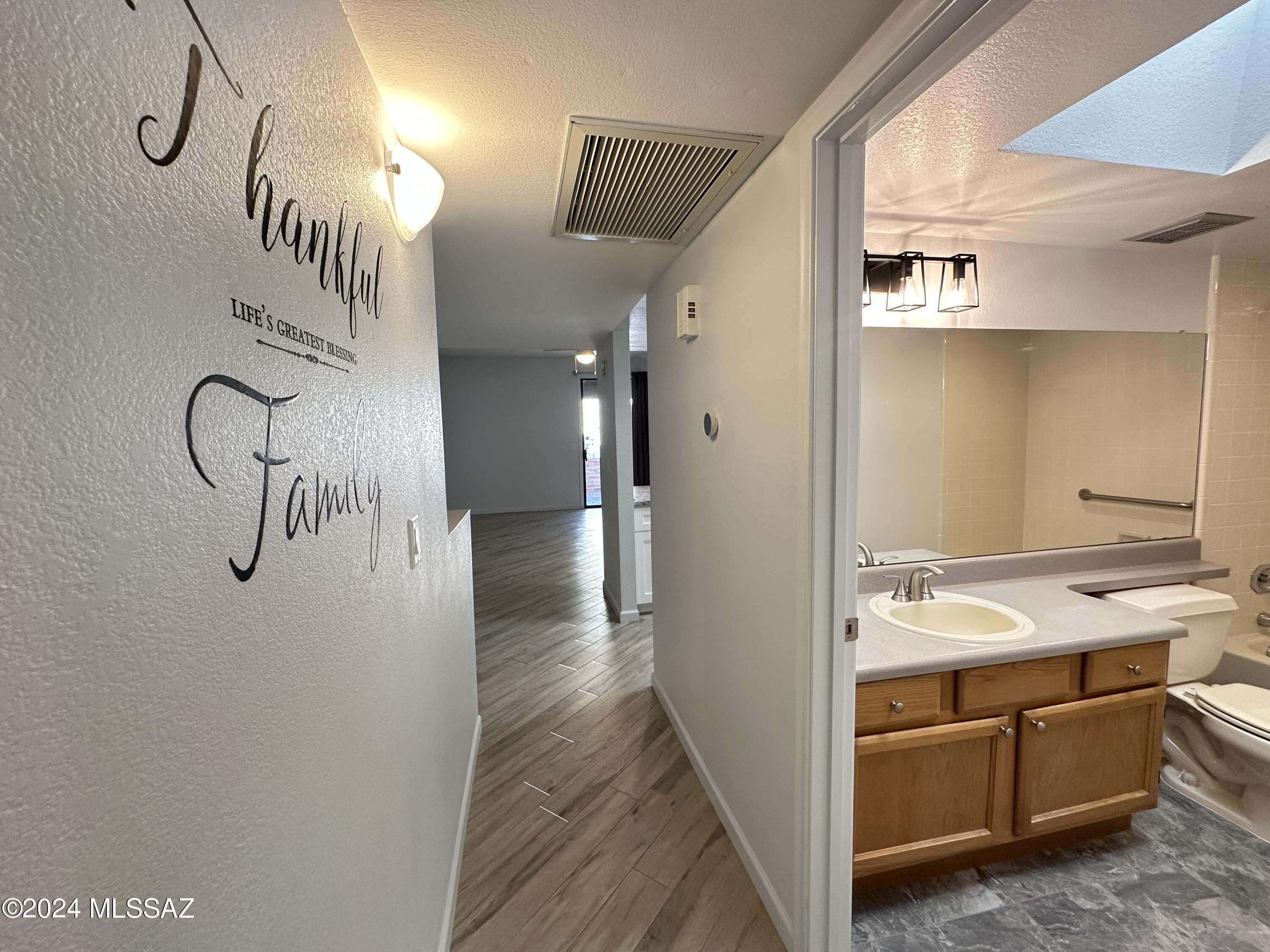 La Cholla Hills(1-313) - Residential Lease