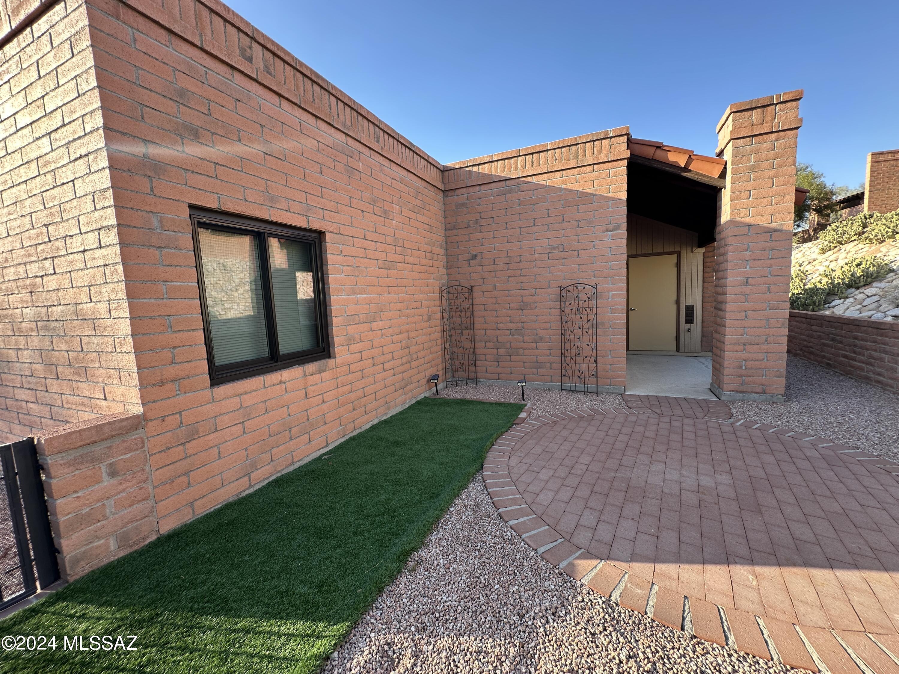 La Cholla Hills(1-313) - Residential Lease