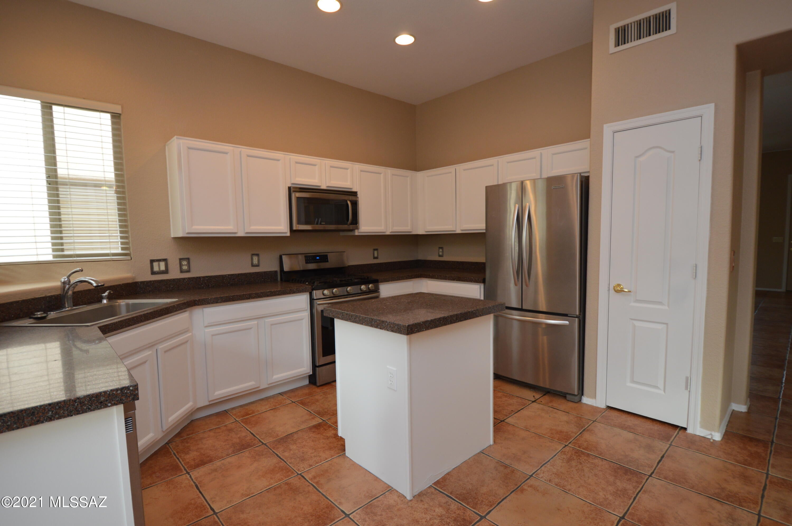 Civano 1 (166-527) - Residential Lease