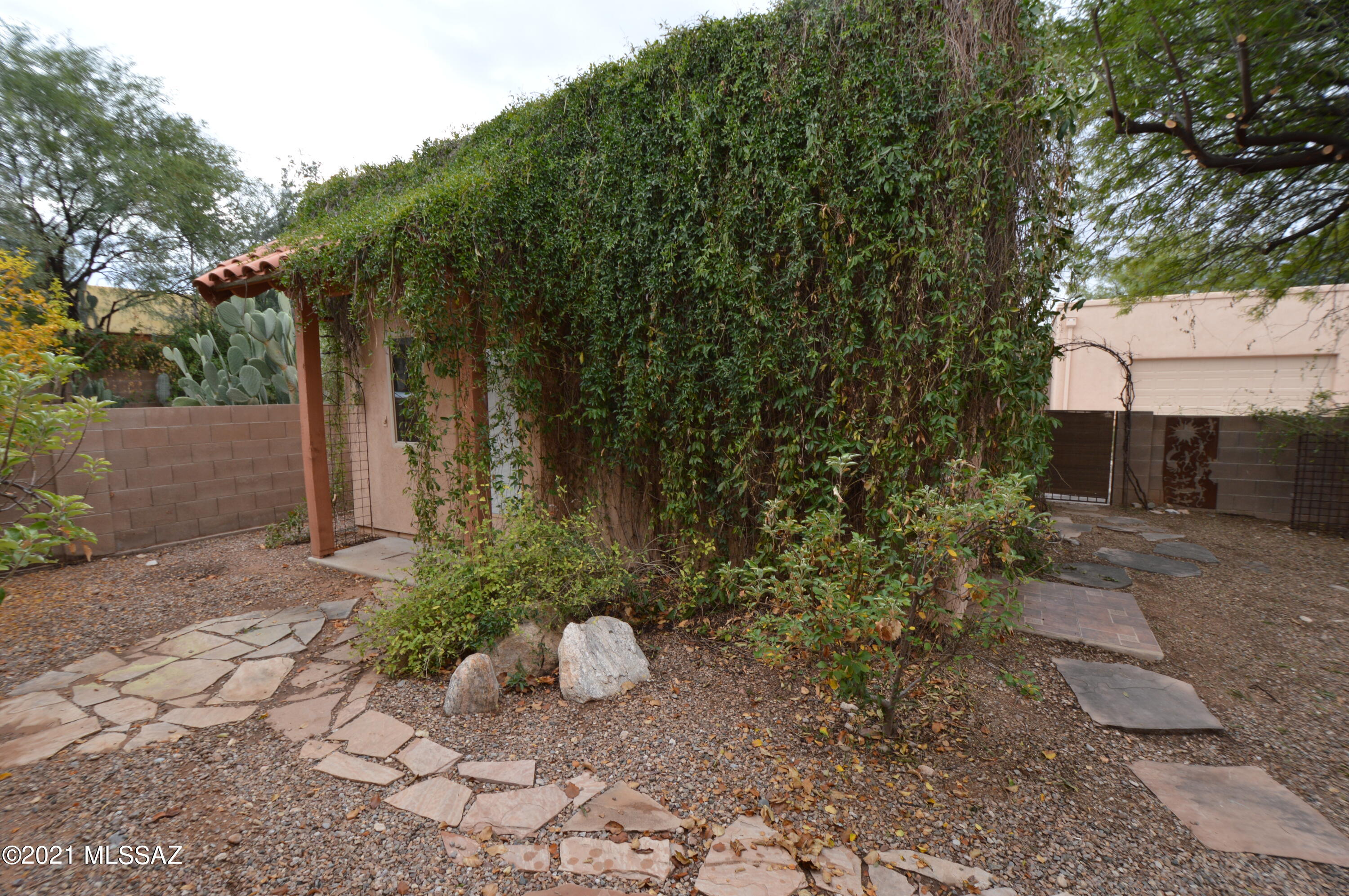 Civano 1 (166-527) - Residential Lease