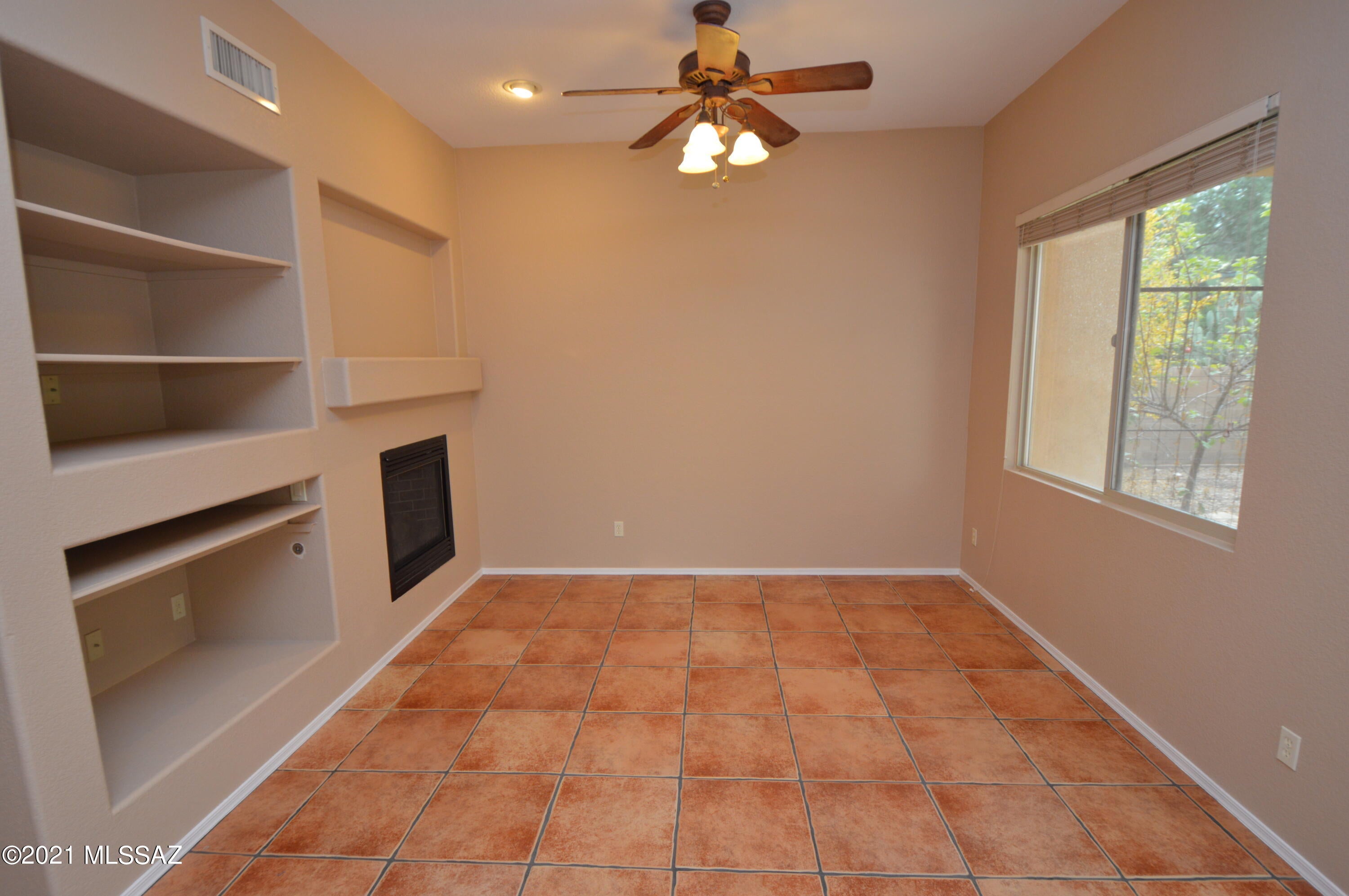 Civano 1 (166-527) - Residential Lease