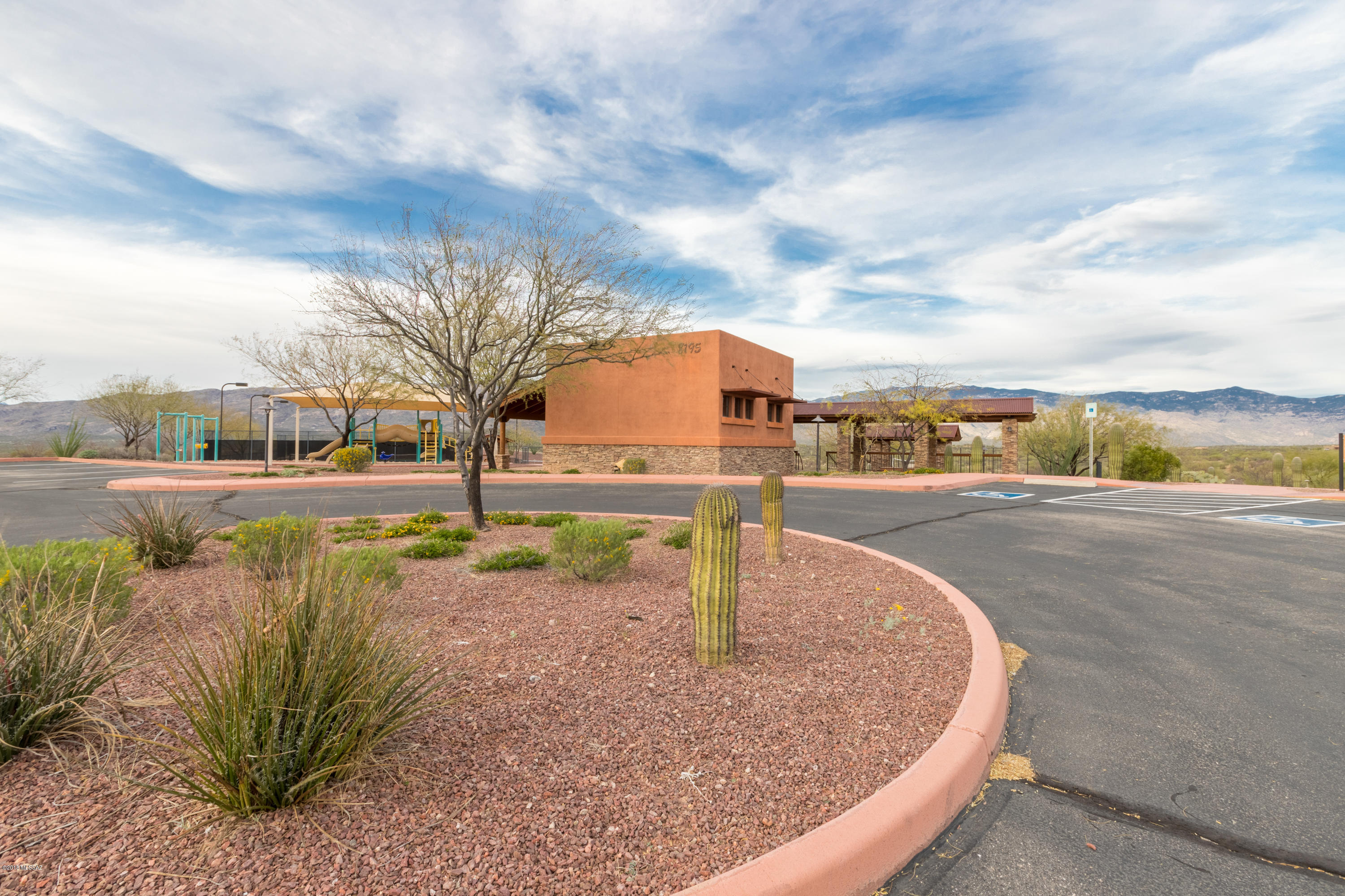 Coyote Creek (1-395) - Residential