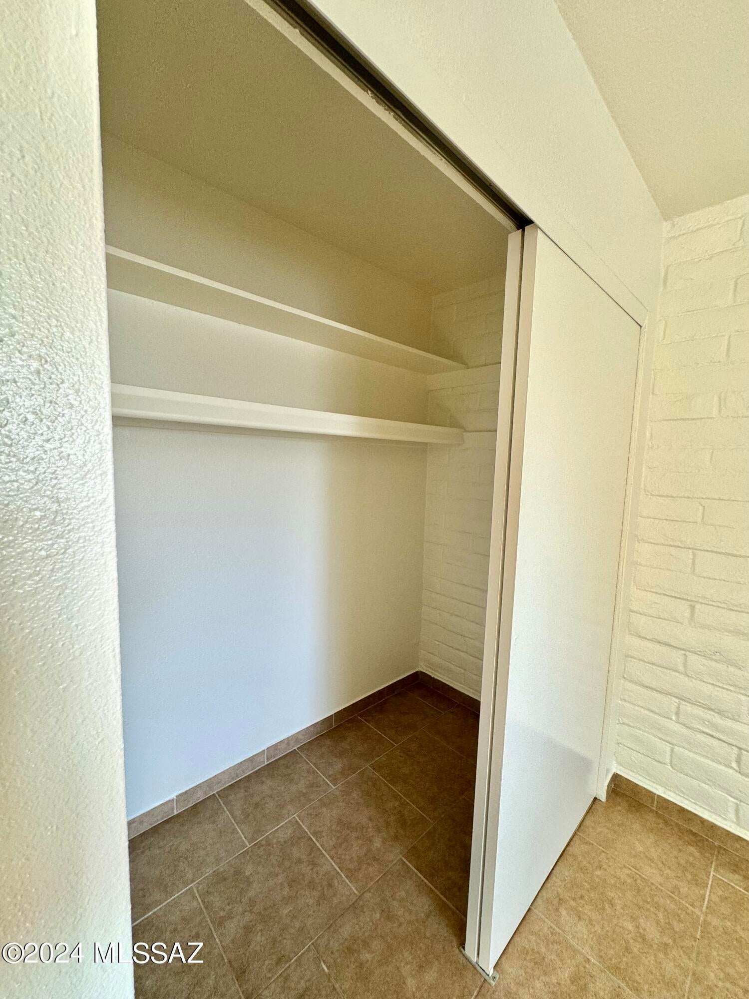 Escalante Heights No. 2 (1-172) - Residential Lease