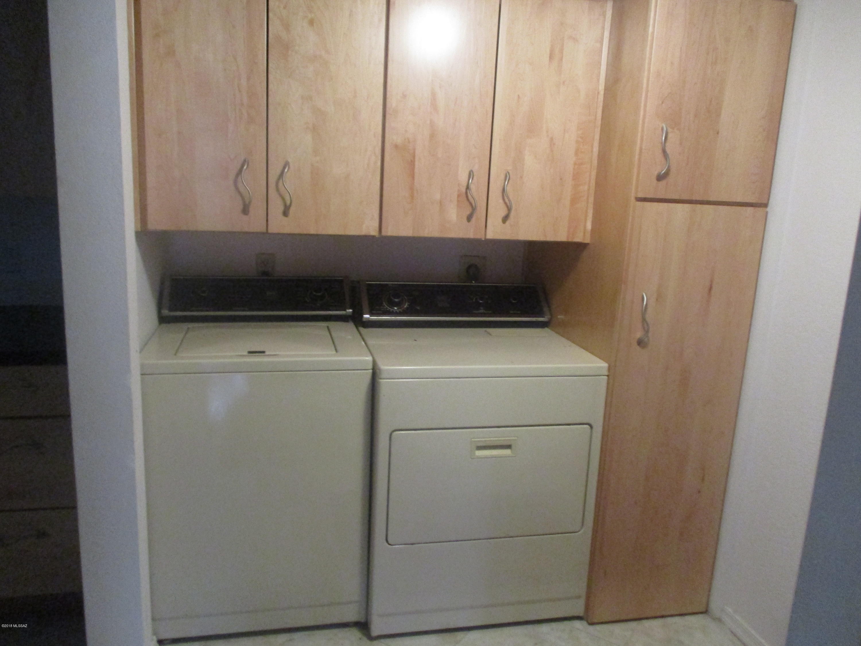 Palo Verde Square Townhouses (1-9) - Residential Lease