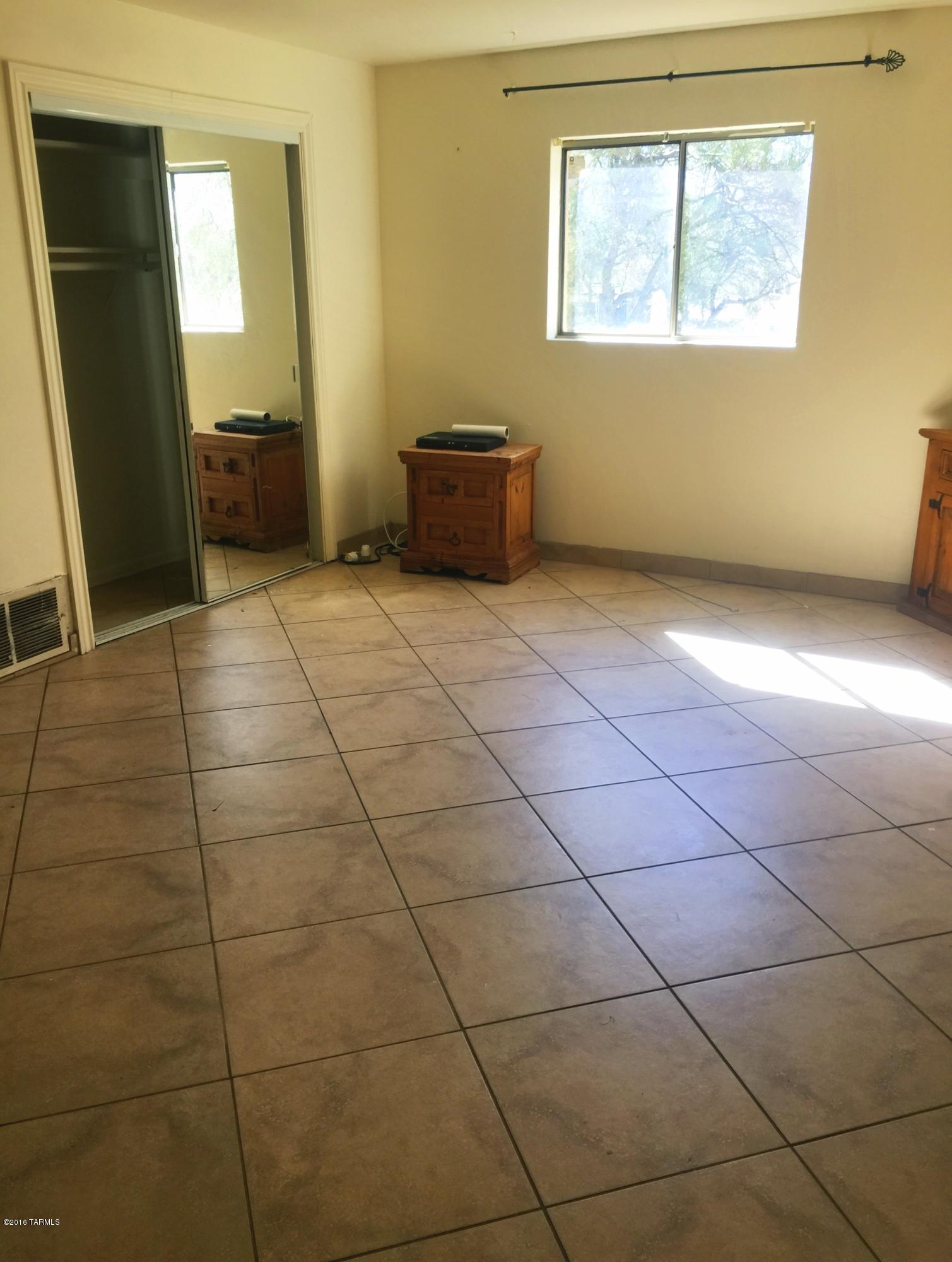 Millstone Manor NO. 5 (1-11) - Residential Lease