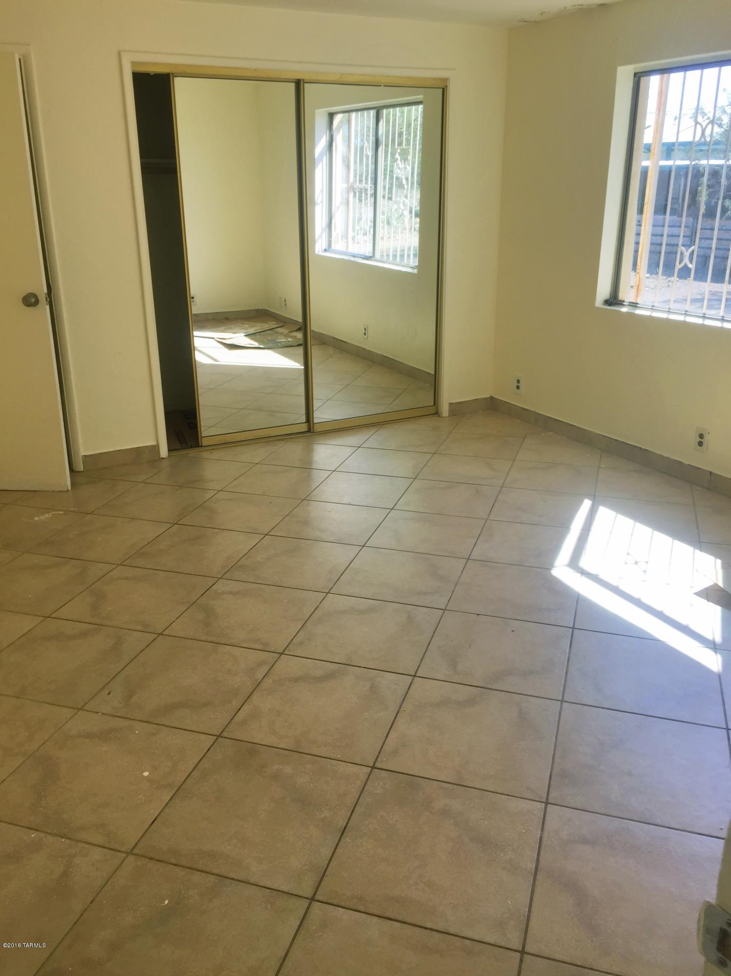 Millstone Manor NO. 5 (1-11) - Residential Lease