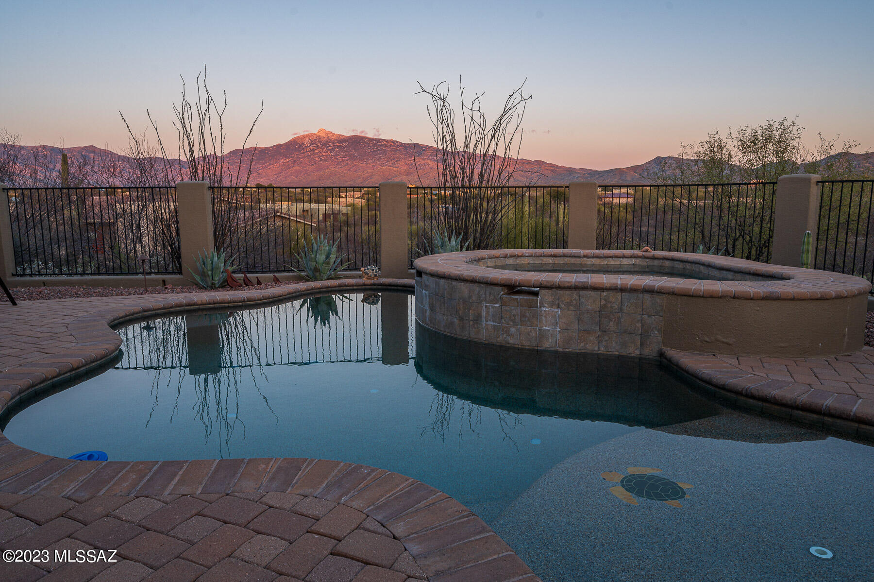 Coyote Creek (1-395) - Residential