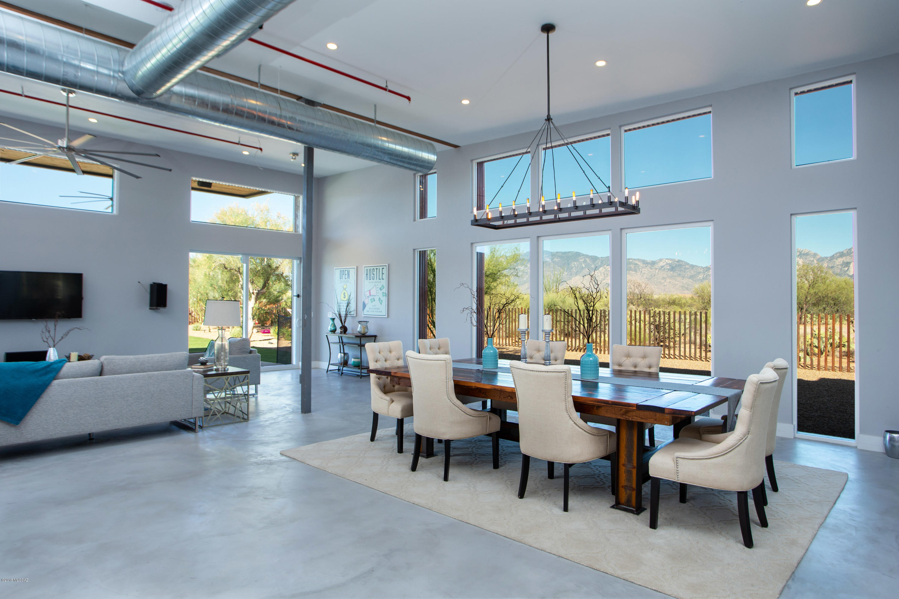 La Cholla Airpark - Residential