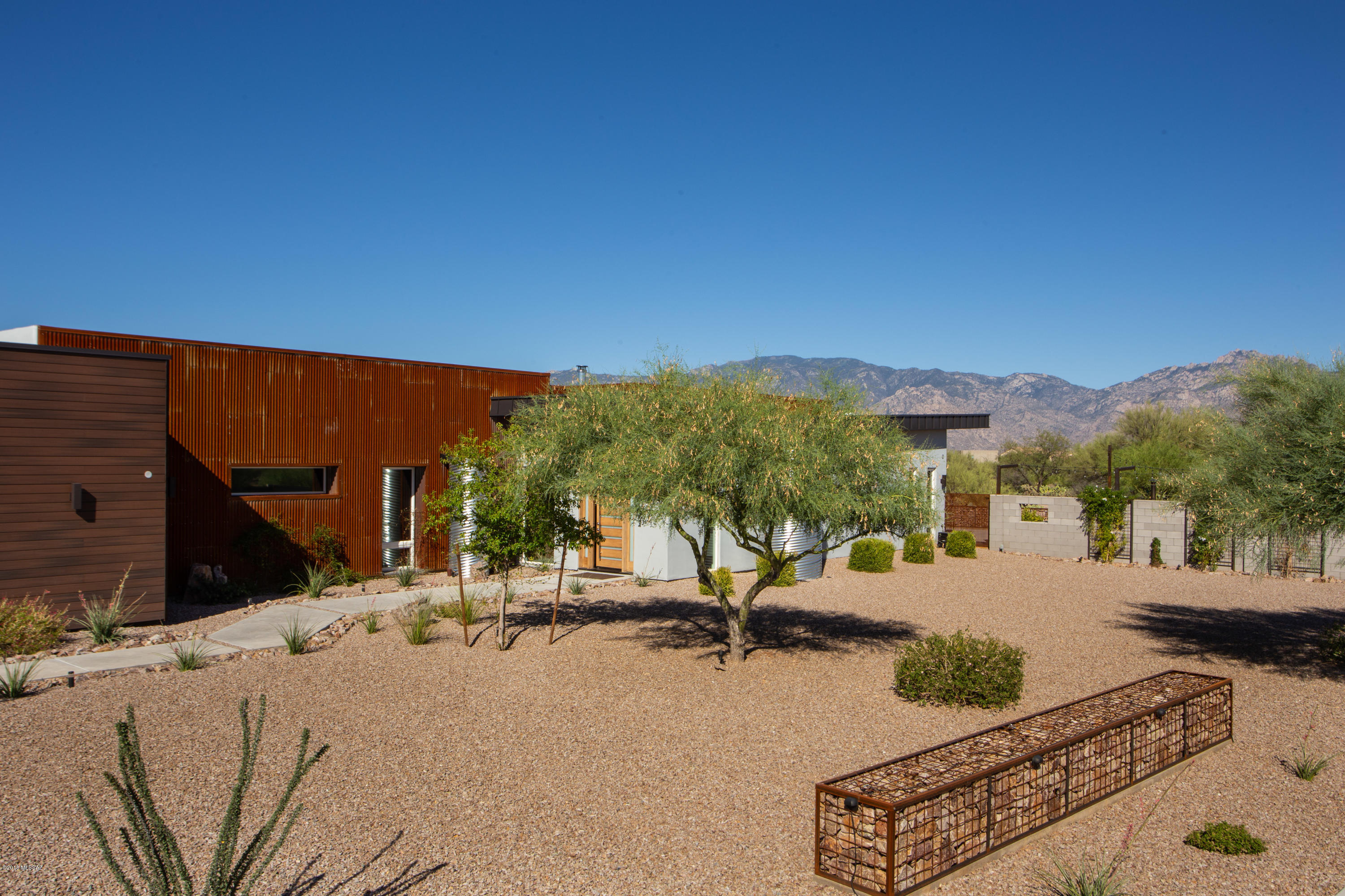 La Cholla Airpark - Residential