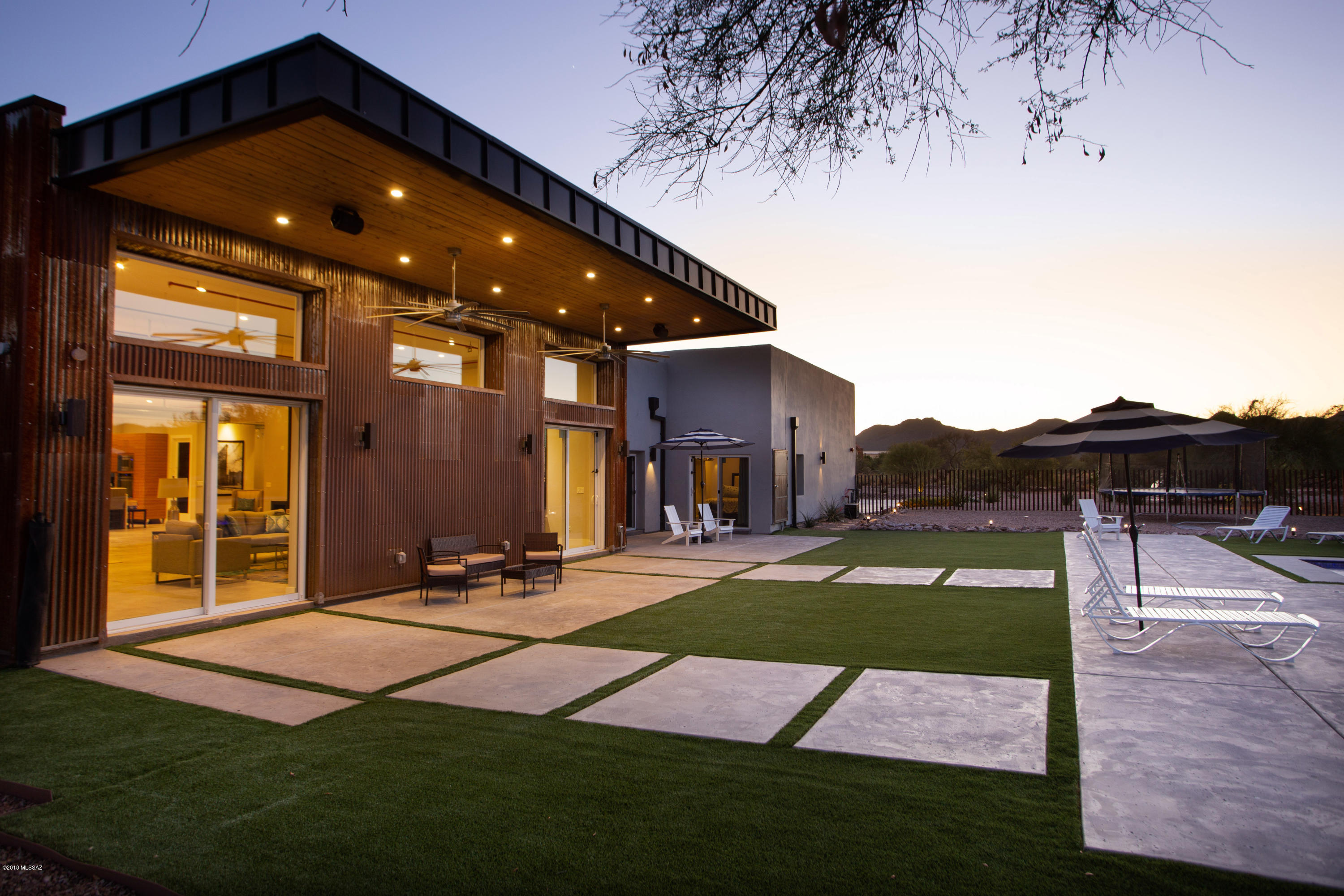 La Cholla Airpark - Residential