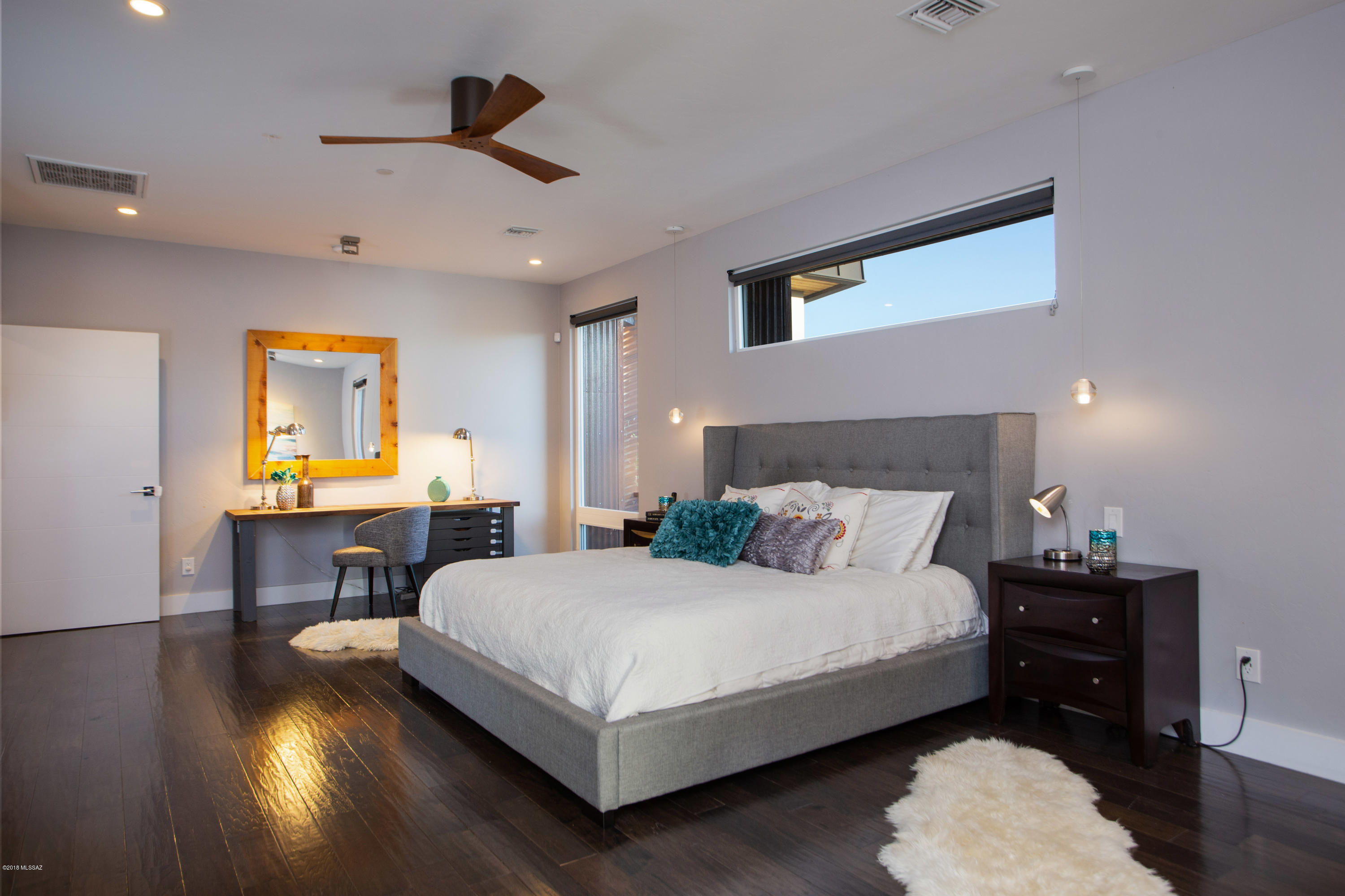 La Cholla Airpark - Residential