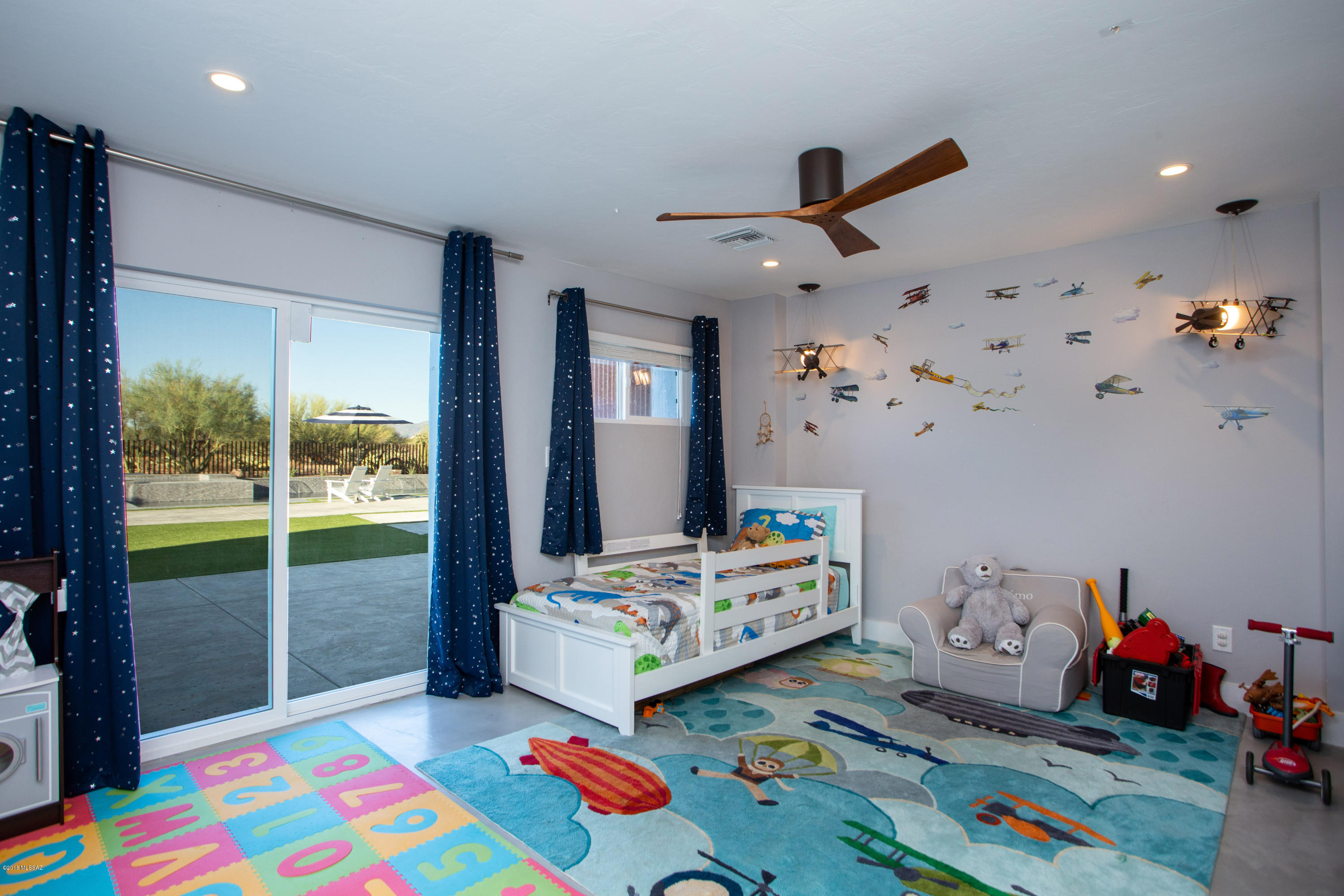 La Cholla Airpark - Residential