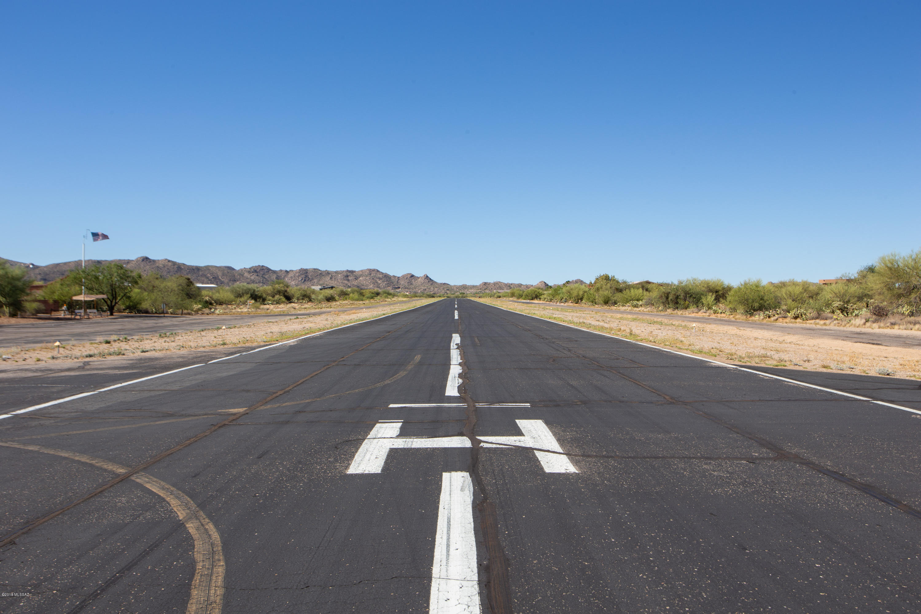 La Cholla Airpark - Residential