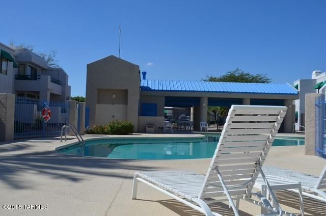 Summertree Condominiums (1-224) - Residential Lease