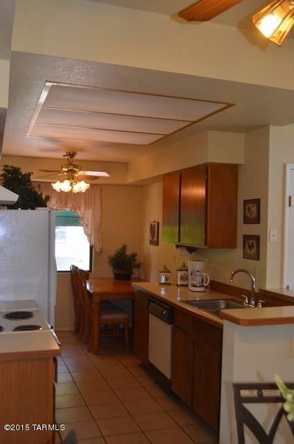 Summertree Condominiums (1-224) - Residential Lease