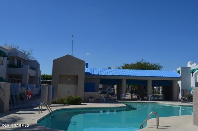 Summertree Condominiums (1-224) - Residential Lease
