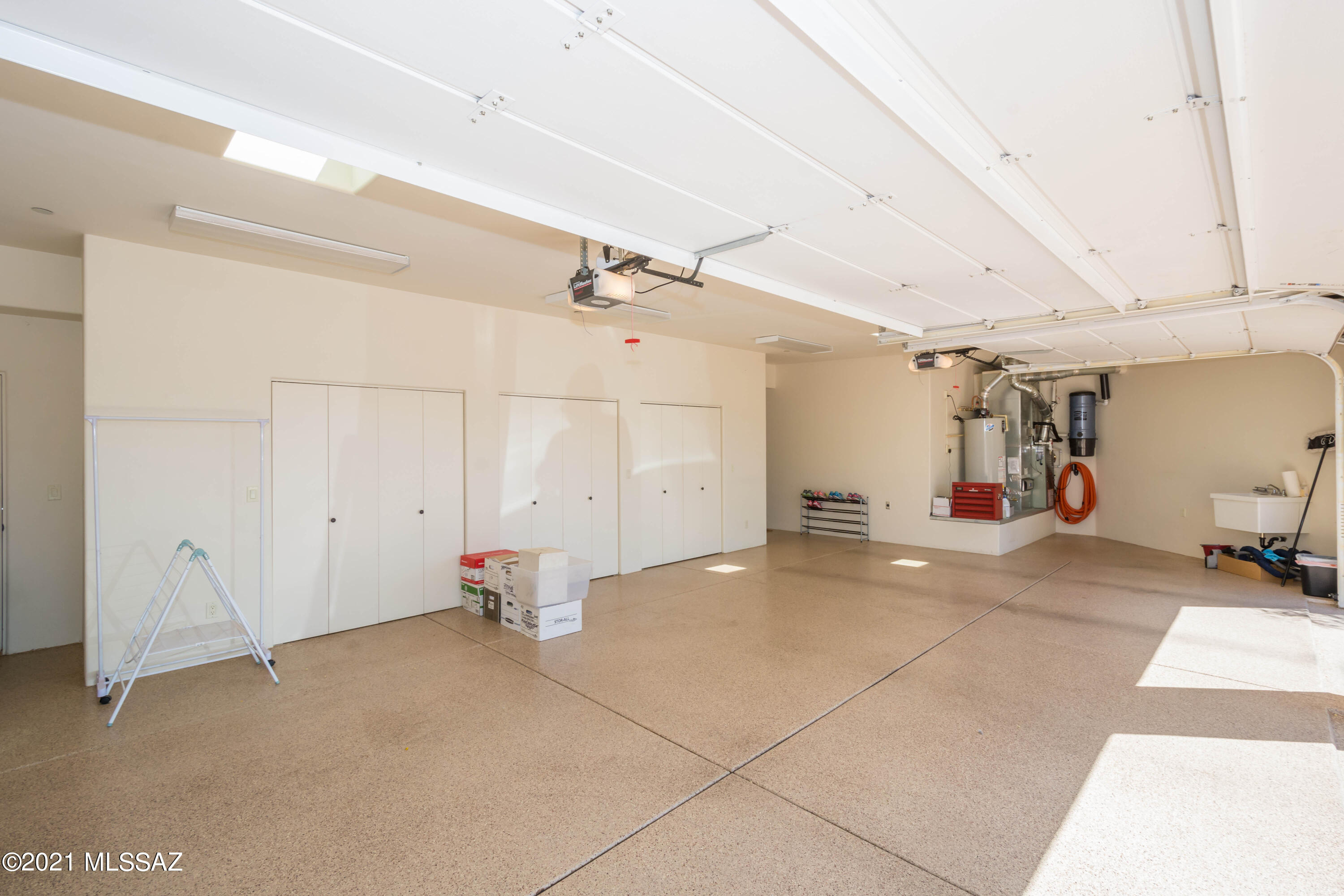 Honey Bee Canyon Estates - Residential