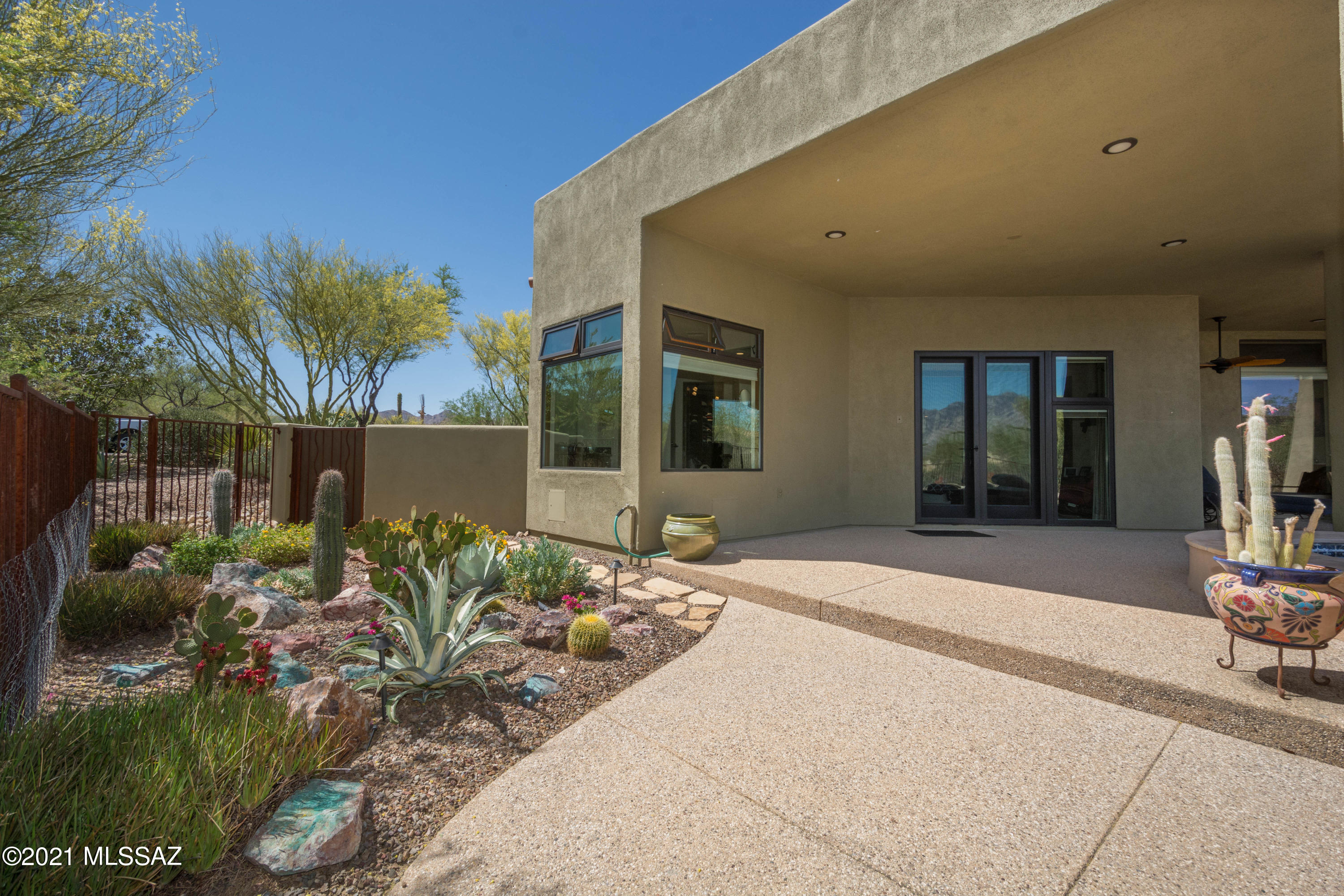 Honey Bee Canyon Estates - Residential