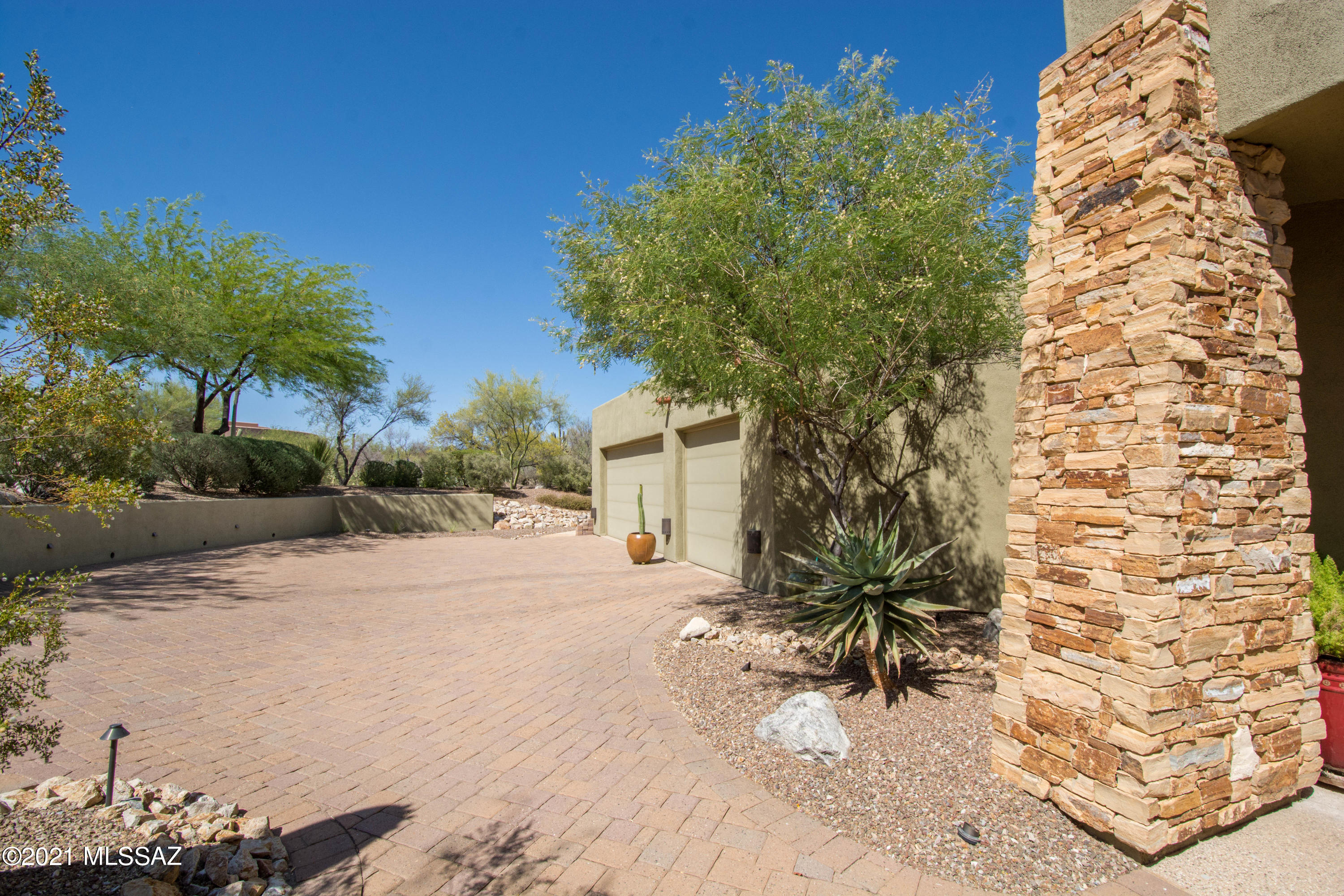 Honey Bee Canyon Estates - Residential