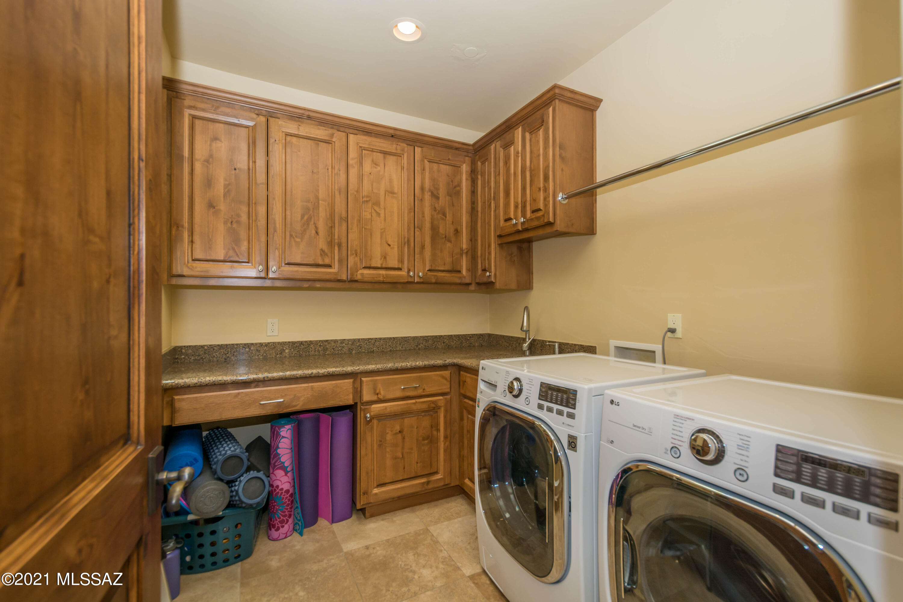 Honey Bee Canyon Estates - Residential