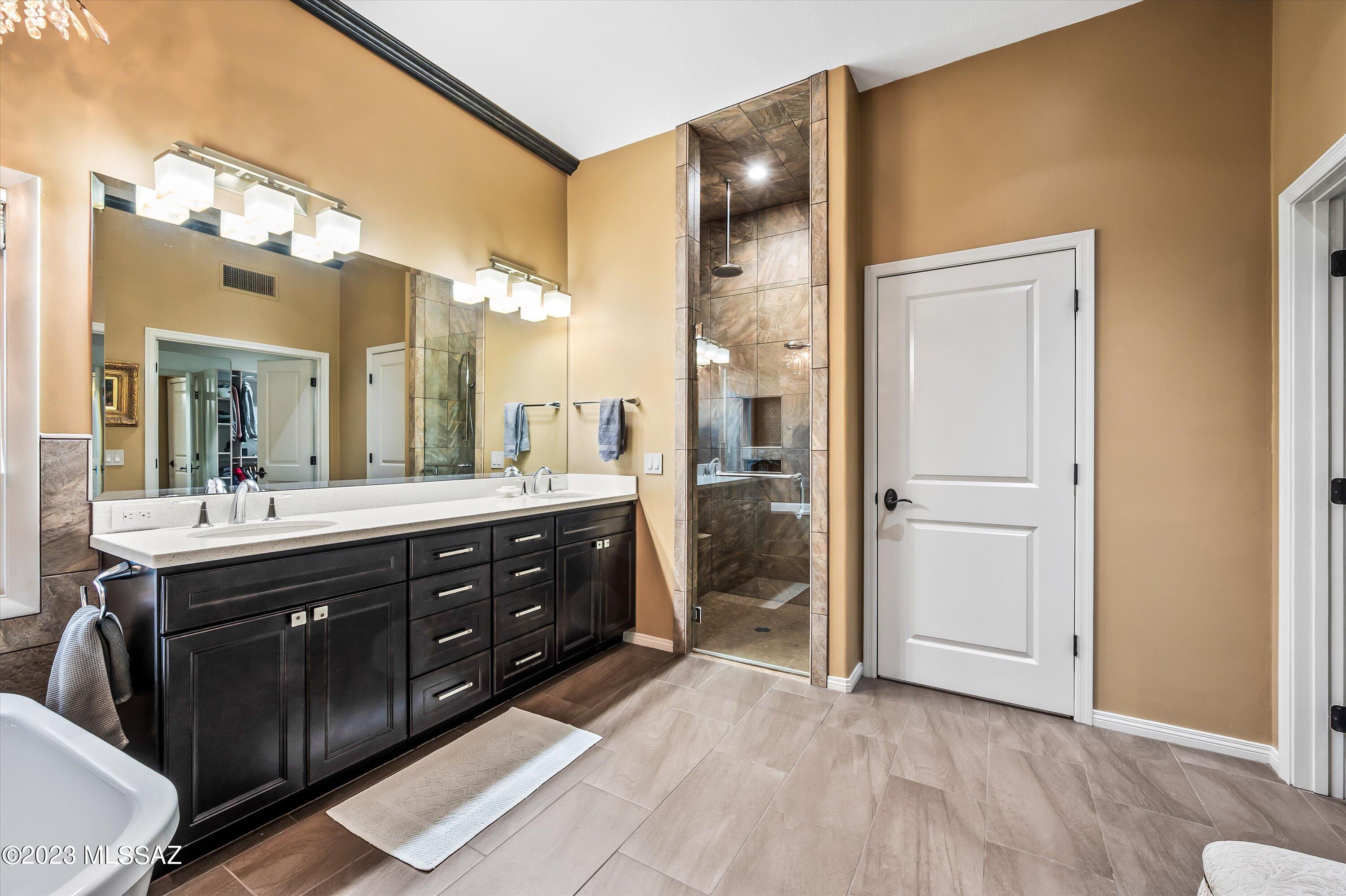 La Buena Vida Estates (1-37) - Residential