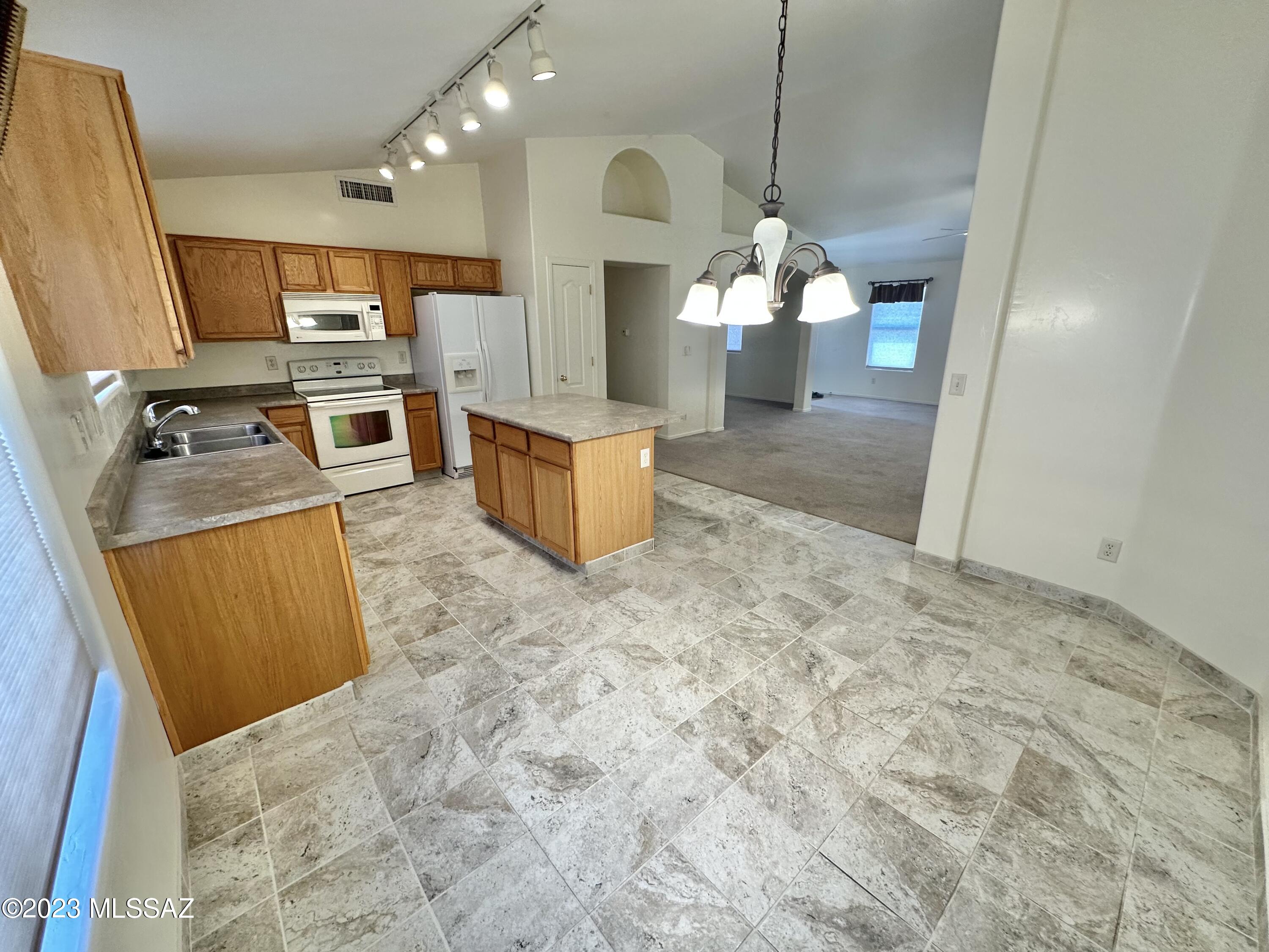 Eagle Crest Ranch - Residential Lease
