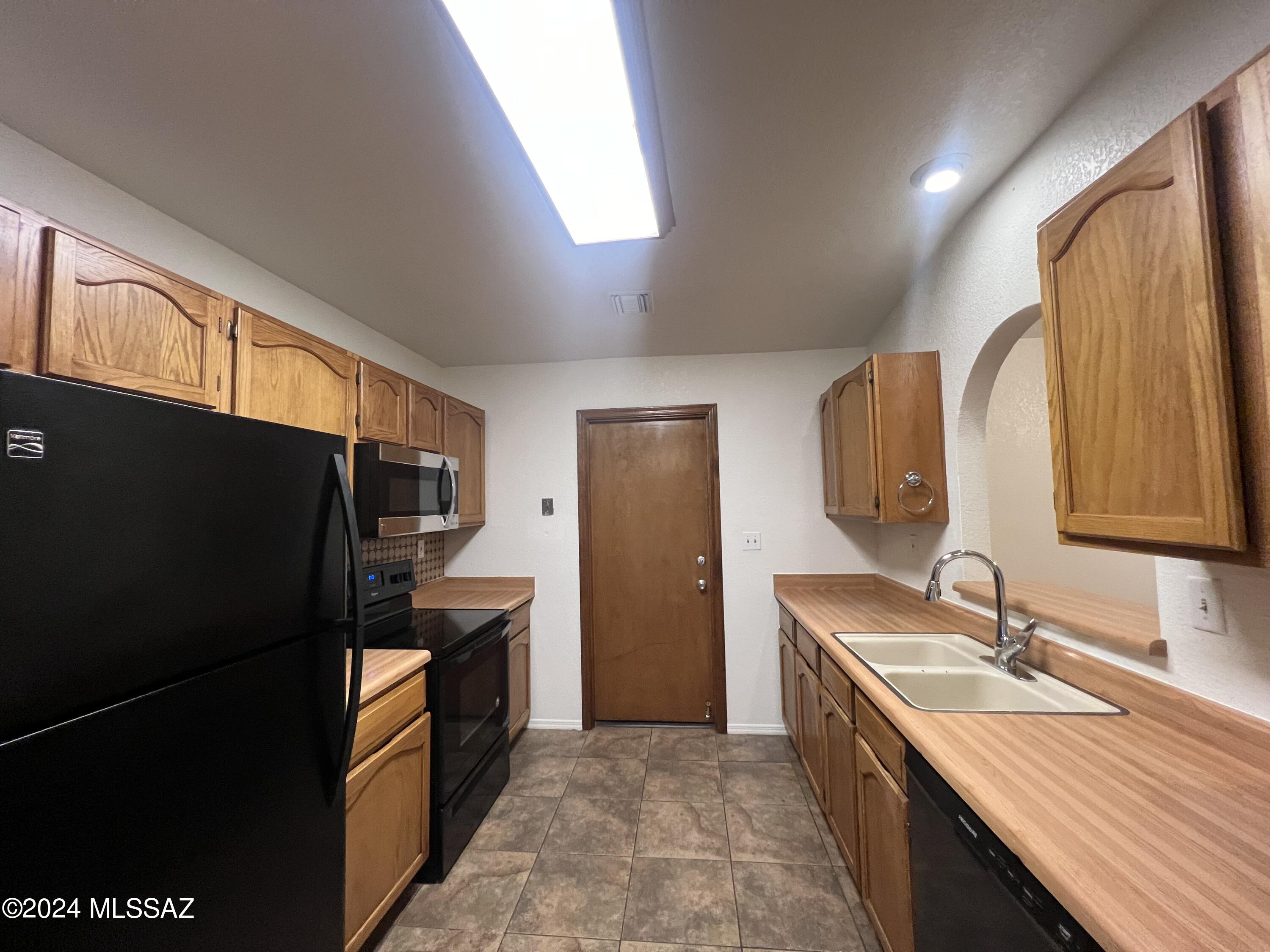 Rancho Antigua (1-534) - Residential Lease