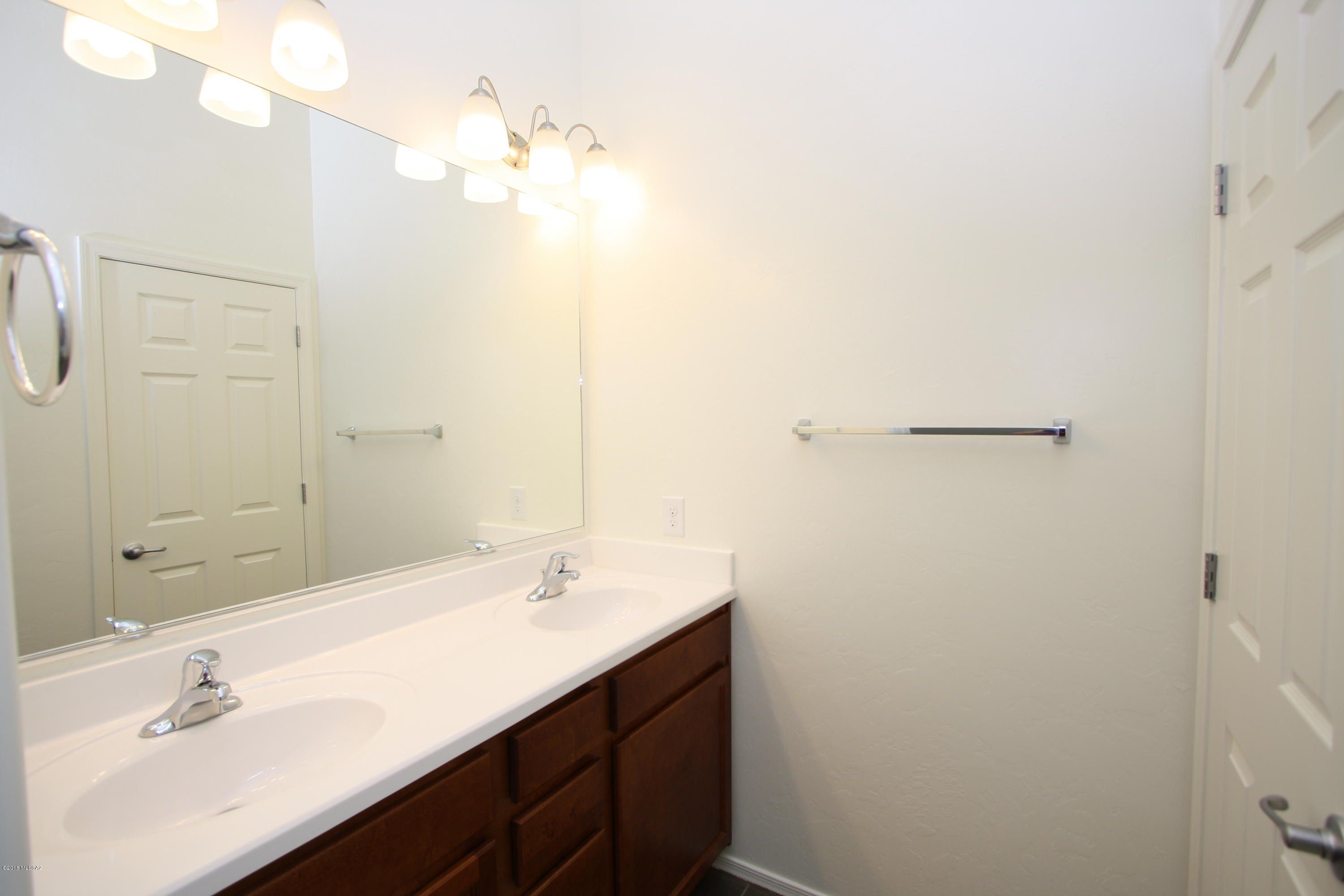 Saguaro Bloom Block 4 - Residential Lease
