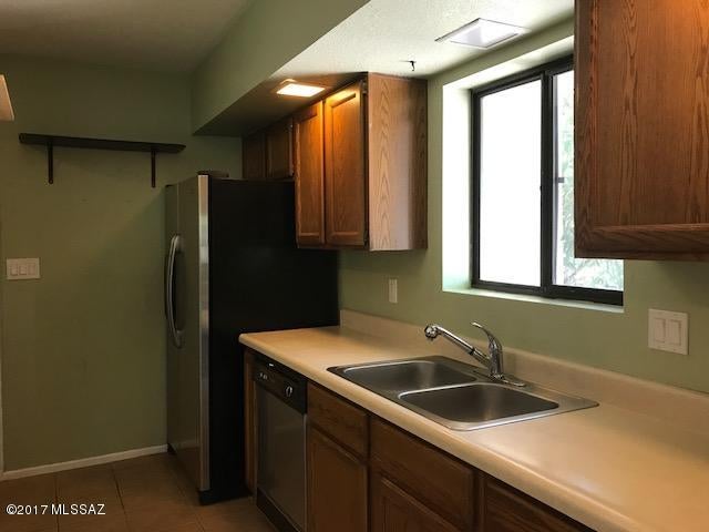 Las Lomitas Townhouses - Residential Lease