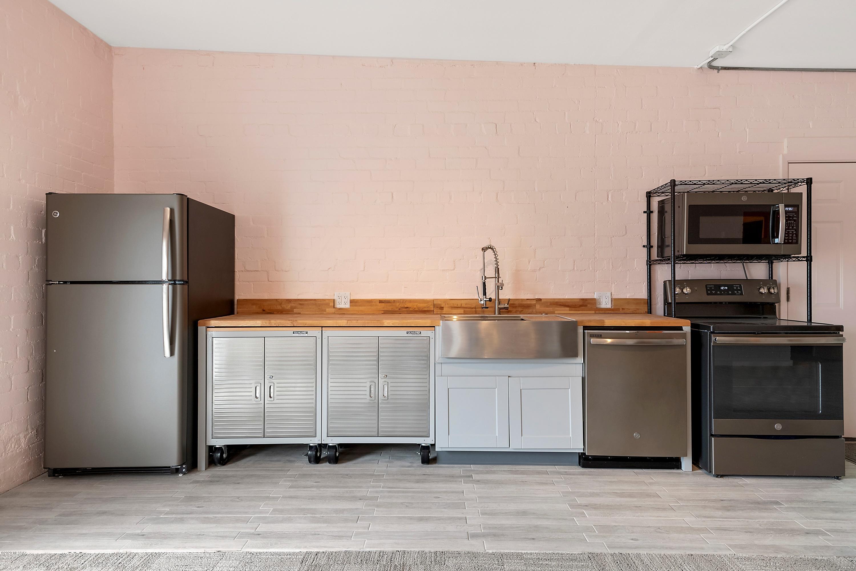 University Home Addition - Residential Lease