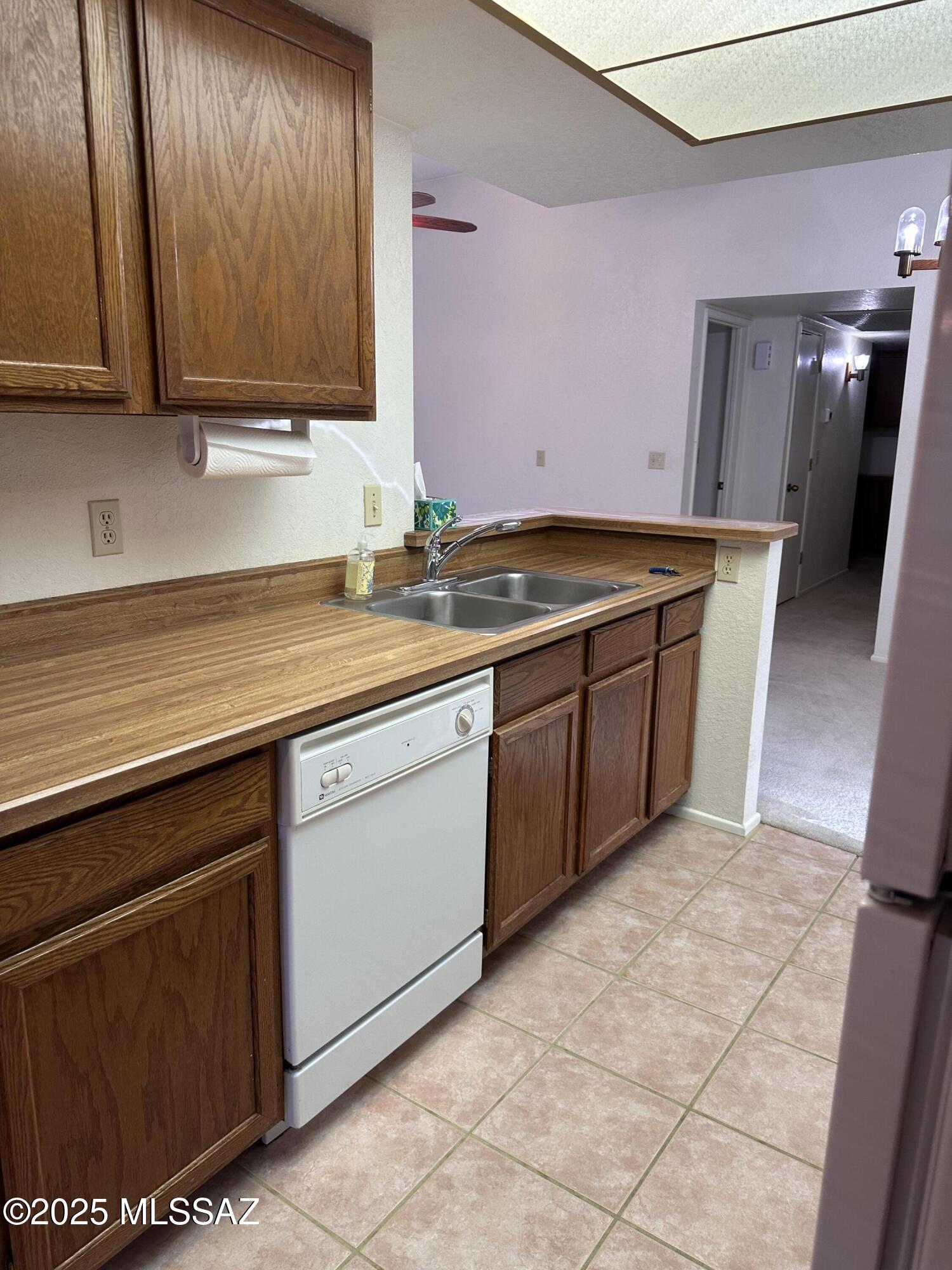 Summertree Condominiums (1-224) - Residential