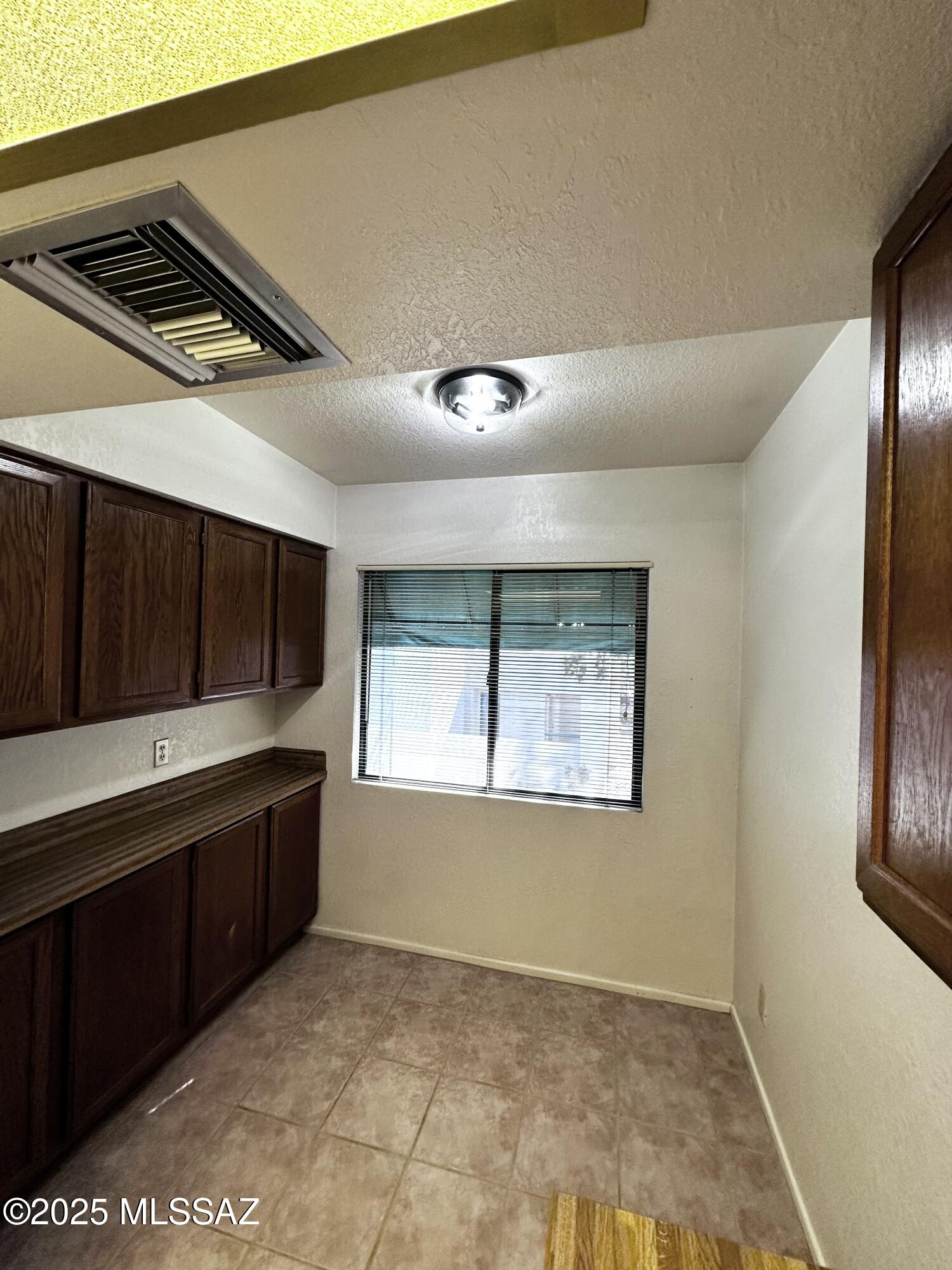 Summertree Condominiums (1-224) - Residential