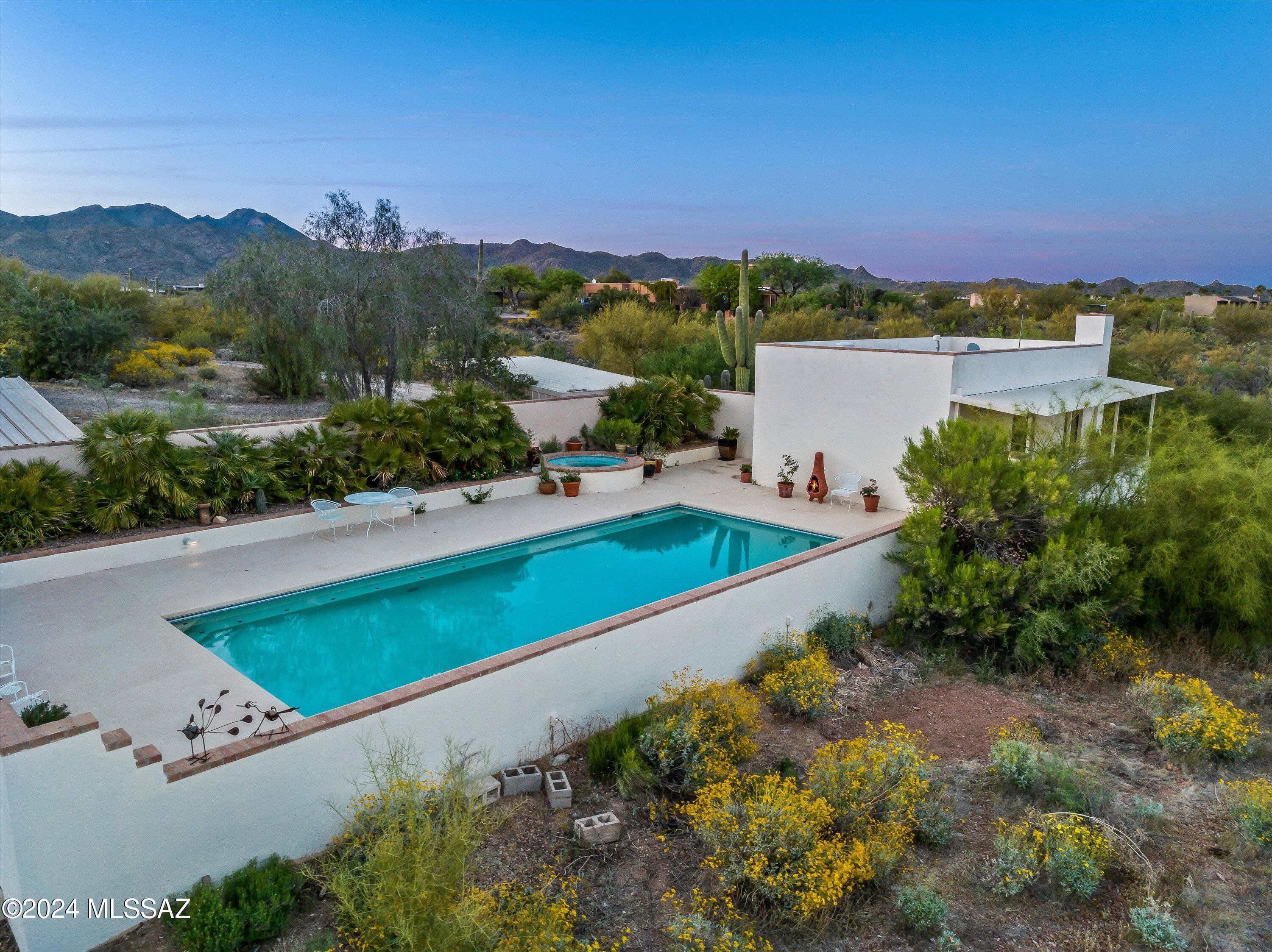 La Cholla Airpark - Residential