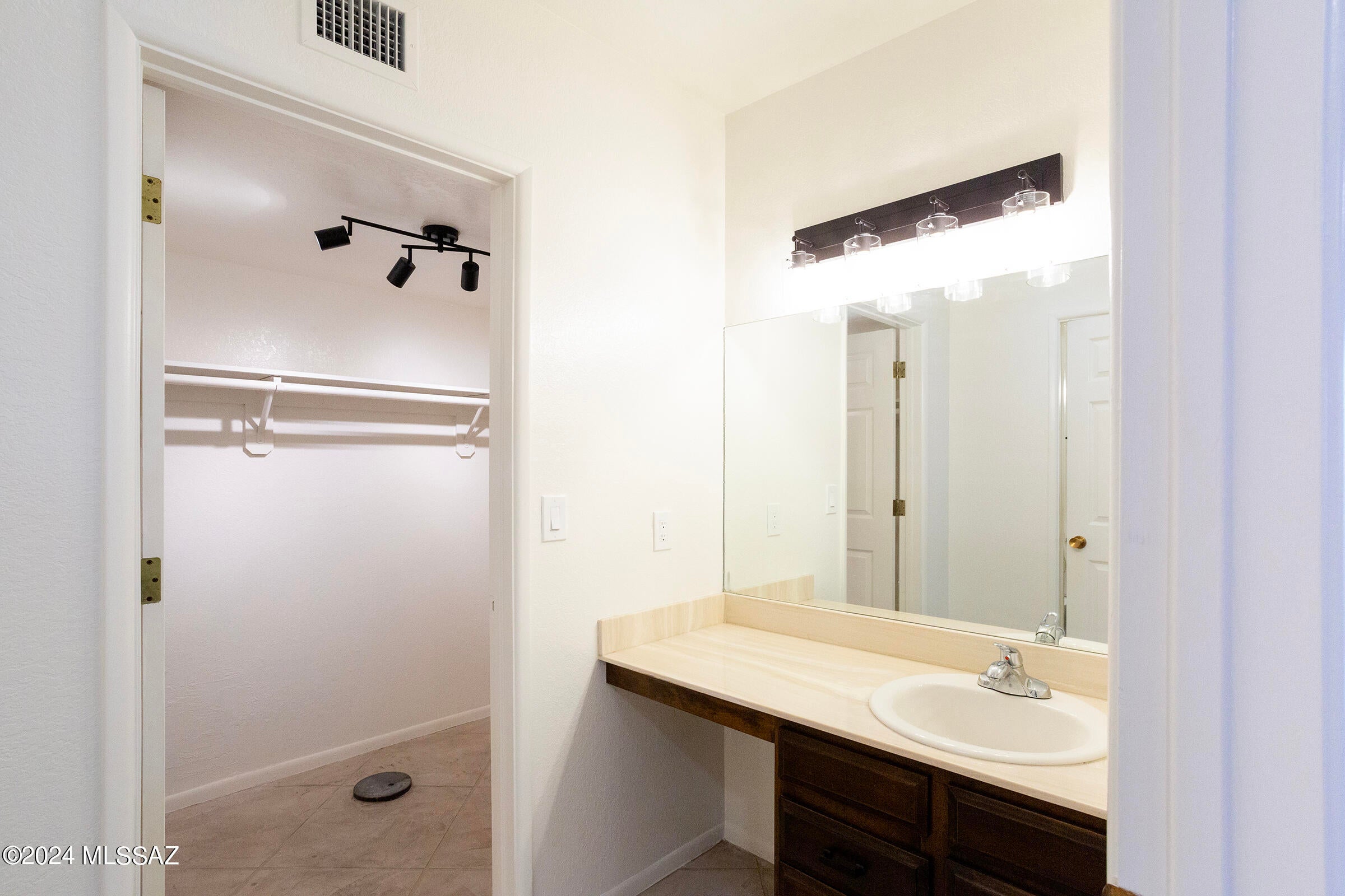 Rancho Grande - Residential Lease
