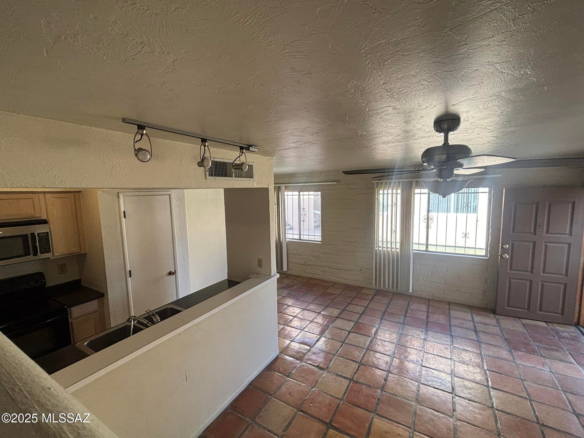 Monte Catalina Estates (1-10) - Residential Lease