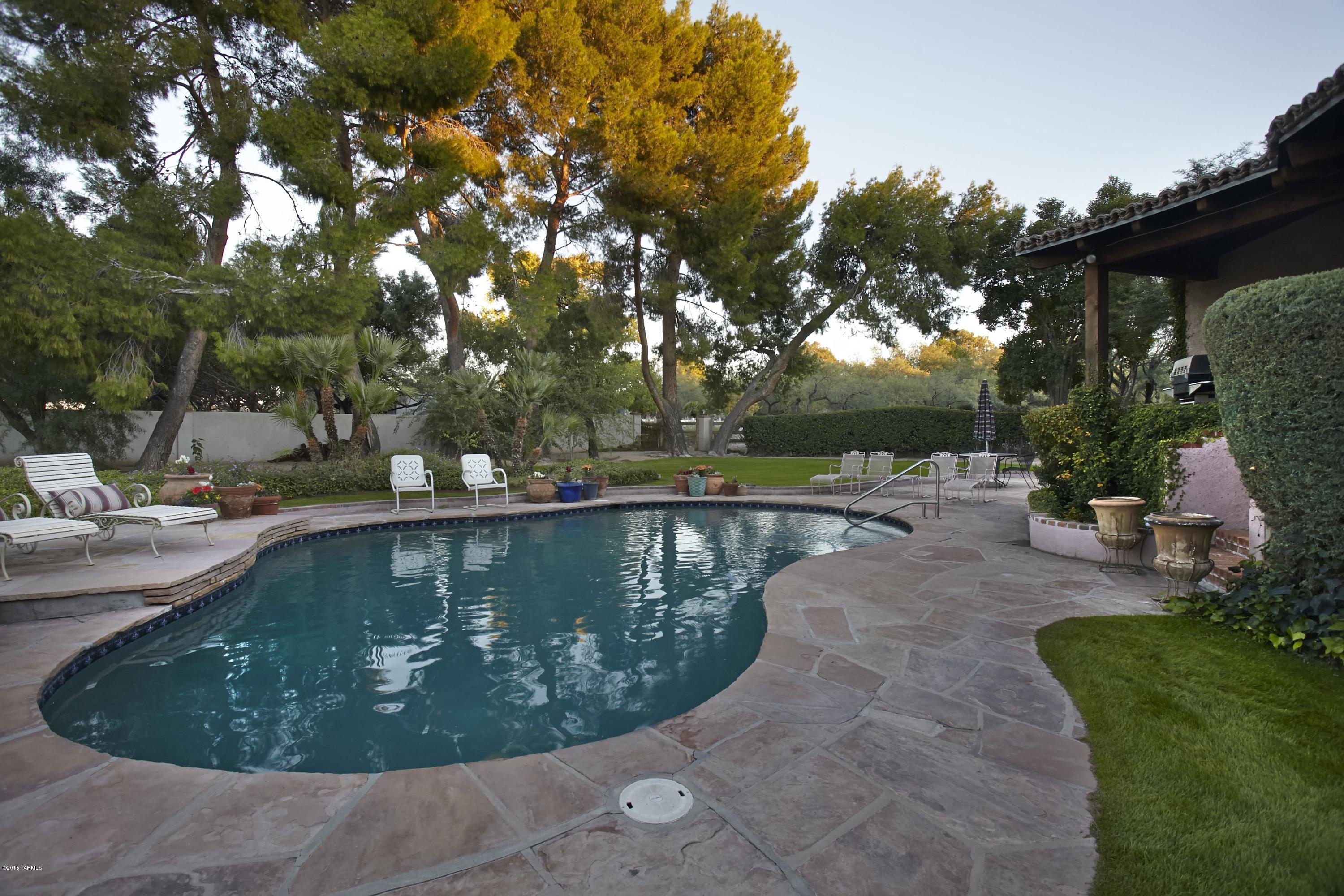 Country Club Estates NO. 1 - Residential