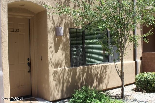 Fully Furnished Condo in Great Condition.  Owner pays all utilities, ground floor unit.  Pool & Spa, covered parking spot.  All appliances including washer & dryer.  No smoking inside unit.  Near River Walk, Shopping, Restaurants and Bus Routes.  Rate is for April 1 thru November 30. Rate adjustment for December. Call Listing Agent for rental amount.  Unit Reserved January 5-April 15, 2019.