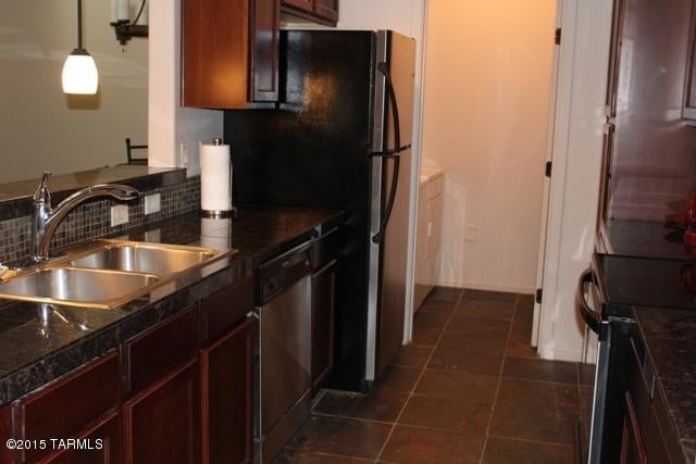 Placita Escondida Bldgs 18-20 Units 1-204 - Residential Lease