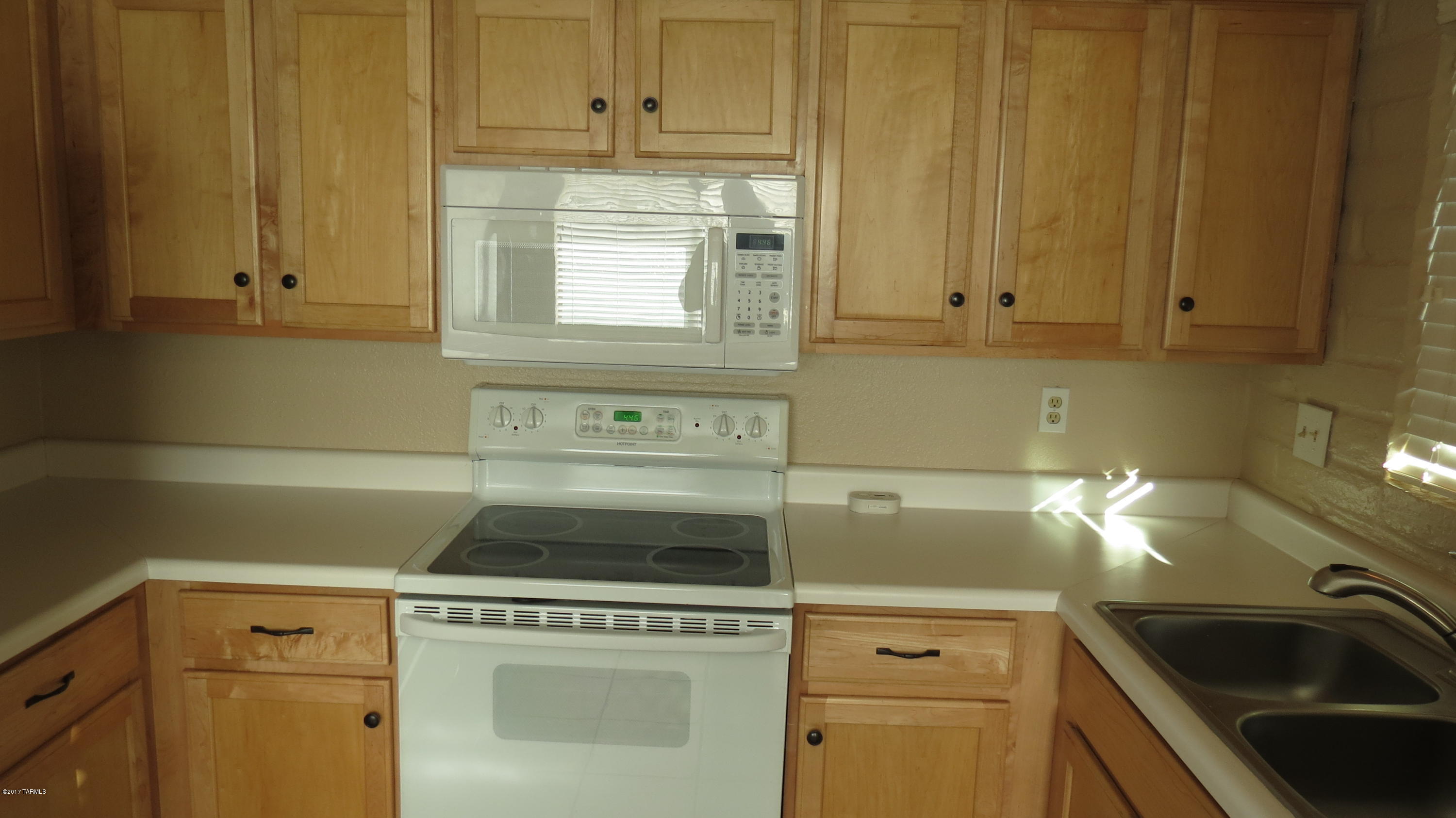 Executive Townhomes (1-16) - Residential Lease