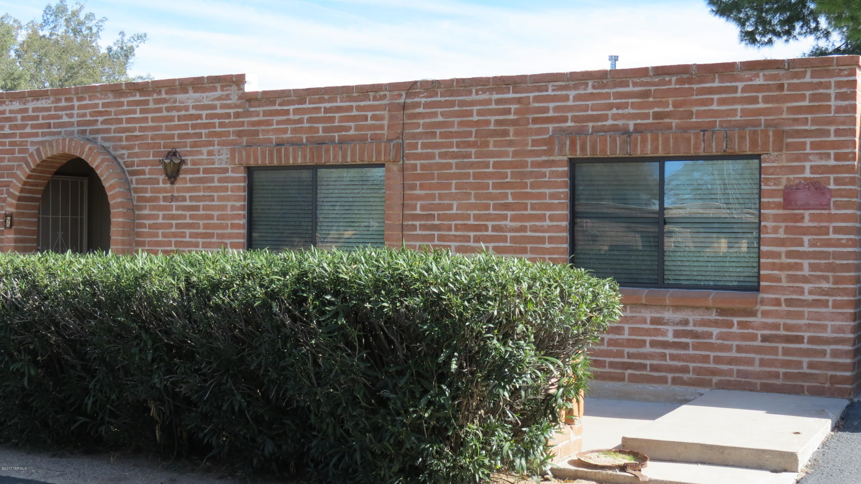 Awesome 2 bedroom 2 bath townhouse. This home offers great room floor plan. Lots of remodeling done, new flooring, new paint, newer contemporary kitchen and bathrooms. Central A/C, all appliances included. This Oro Valley Country Club Townhome has Catalina Mountain Views, located near the community pool and spa. This property also has restaurants and shopping nearby. This property will be clean and ready 02/23/2017.