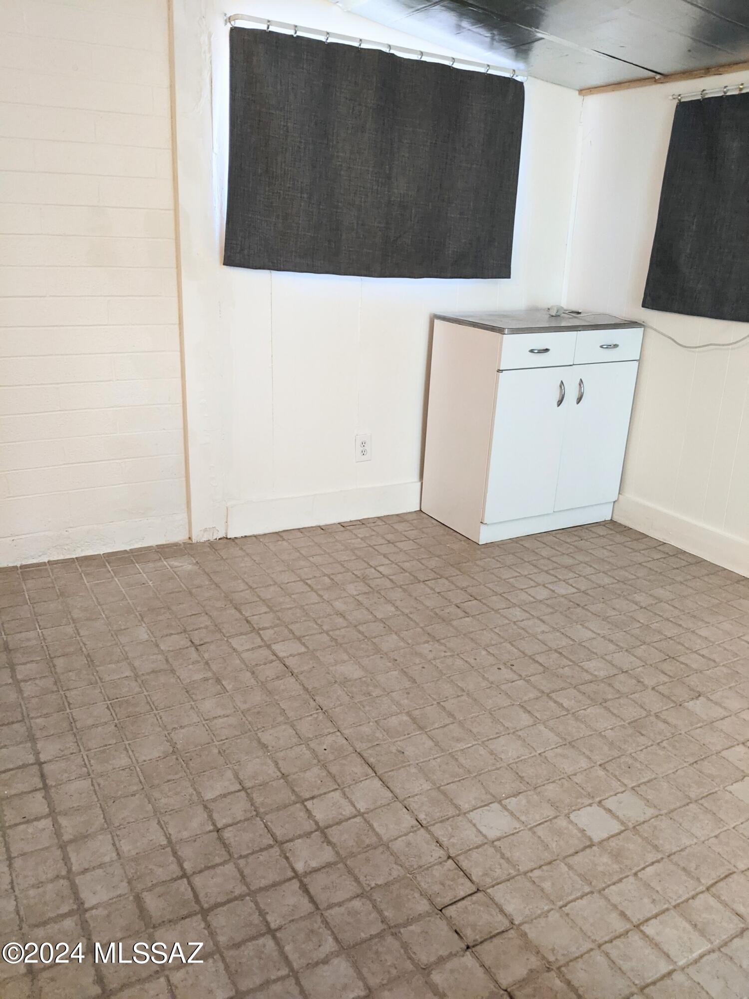 Silverbell West Condos - Residential Lease