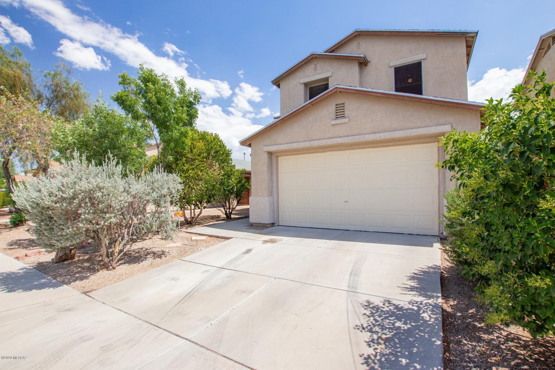 Range Priced ($198,000-$205,000) Welcome to Julian Ranch! Fantastic home w/a 2 car garage & new roof.  Stylish kitchen counters, SS appliances, pantry, & plenty of handsome wood cabinets.  Large loft area w/endless possibilities. Master retreat boasts a private en suite. Ample closets, interior laundry room for your convenience & generous sized bedrooms.  Huge backyard & room for a pool & garden.