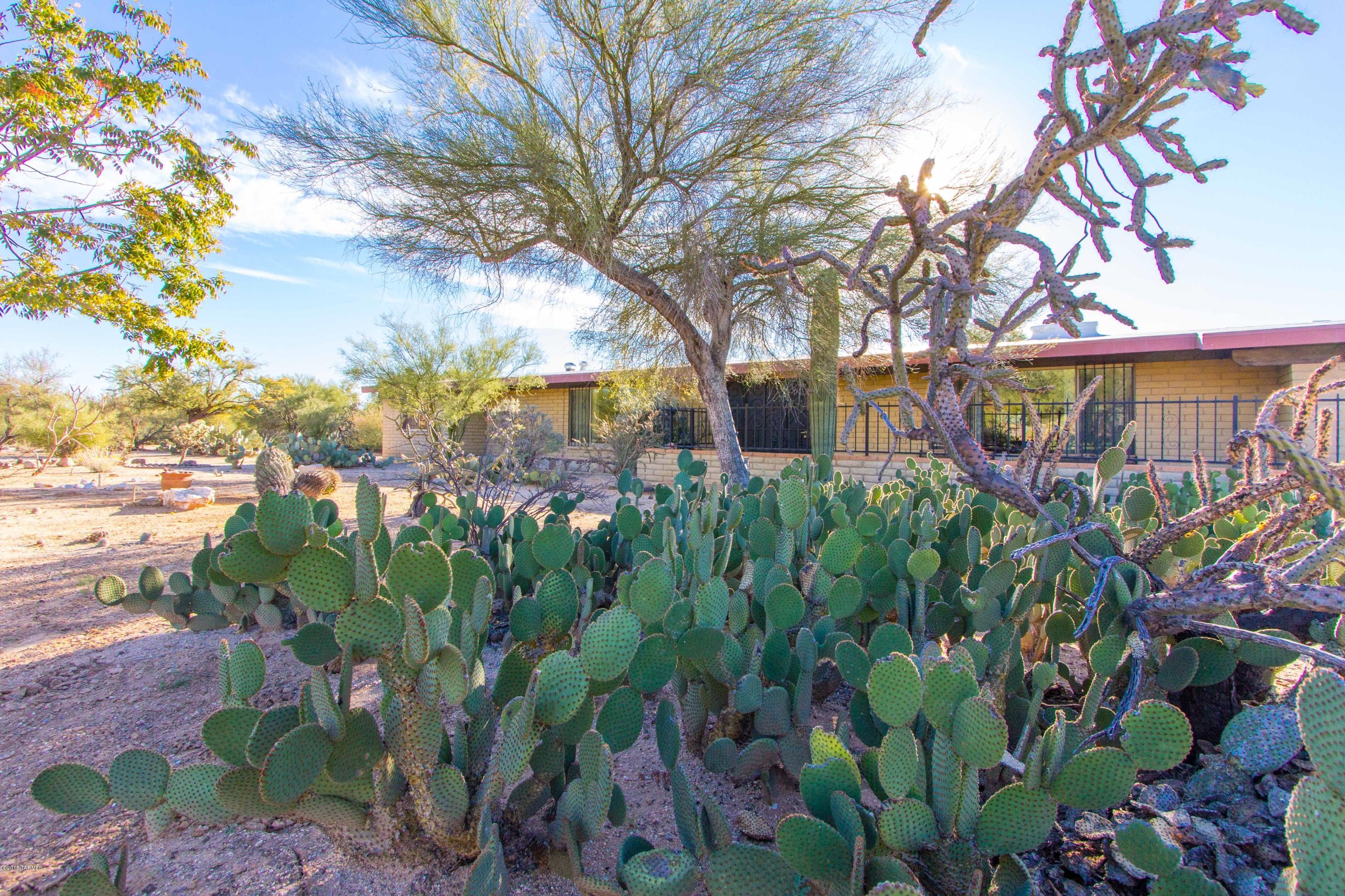 Casas Adobes Estates NO. 3-A - Residential