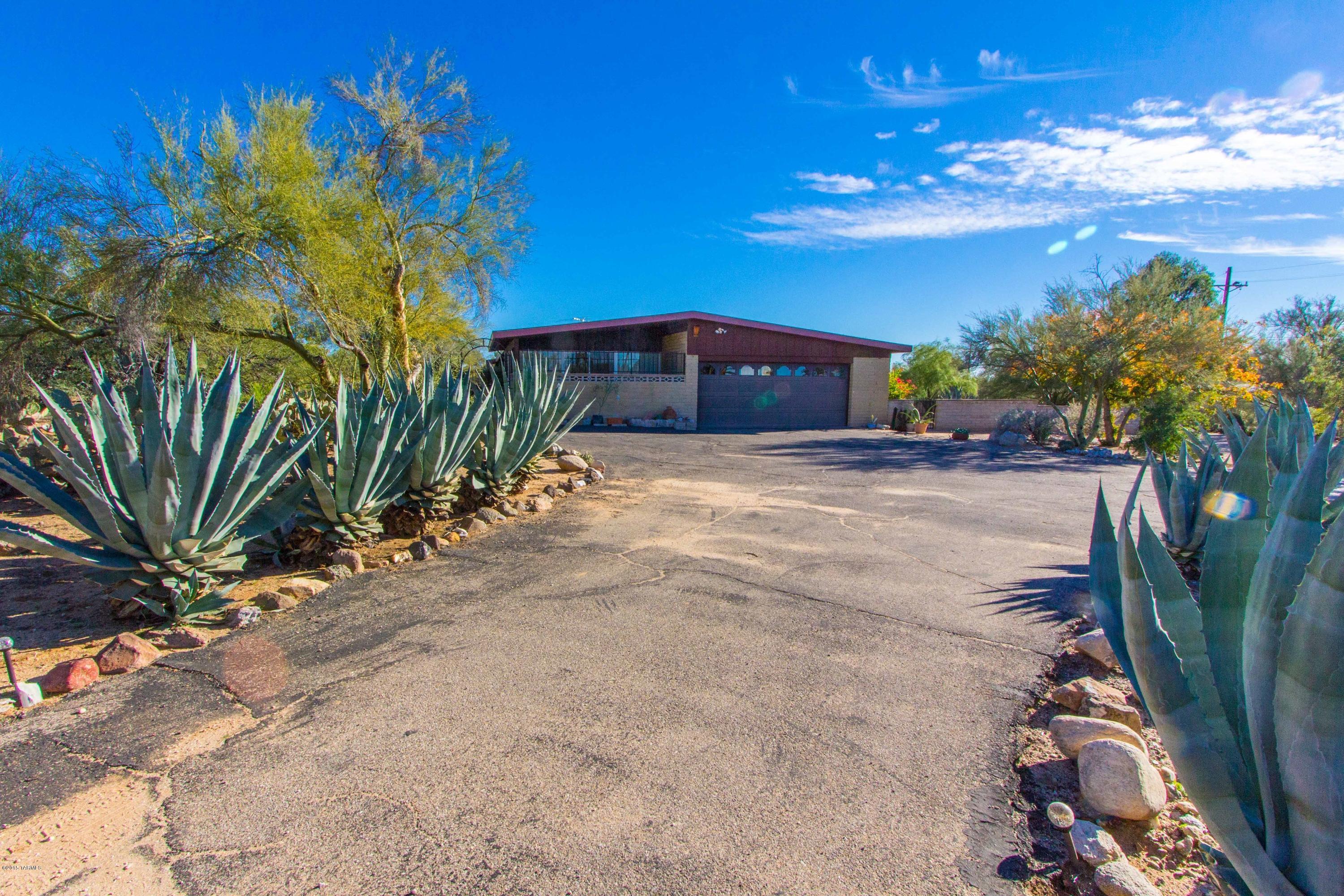 Casas Adobes Estates NO. 3-A - Residential